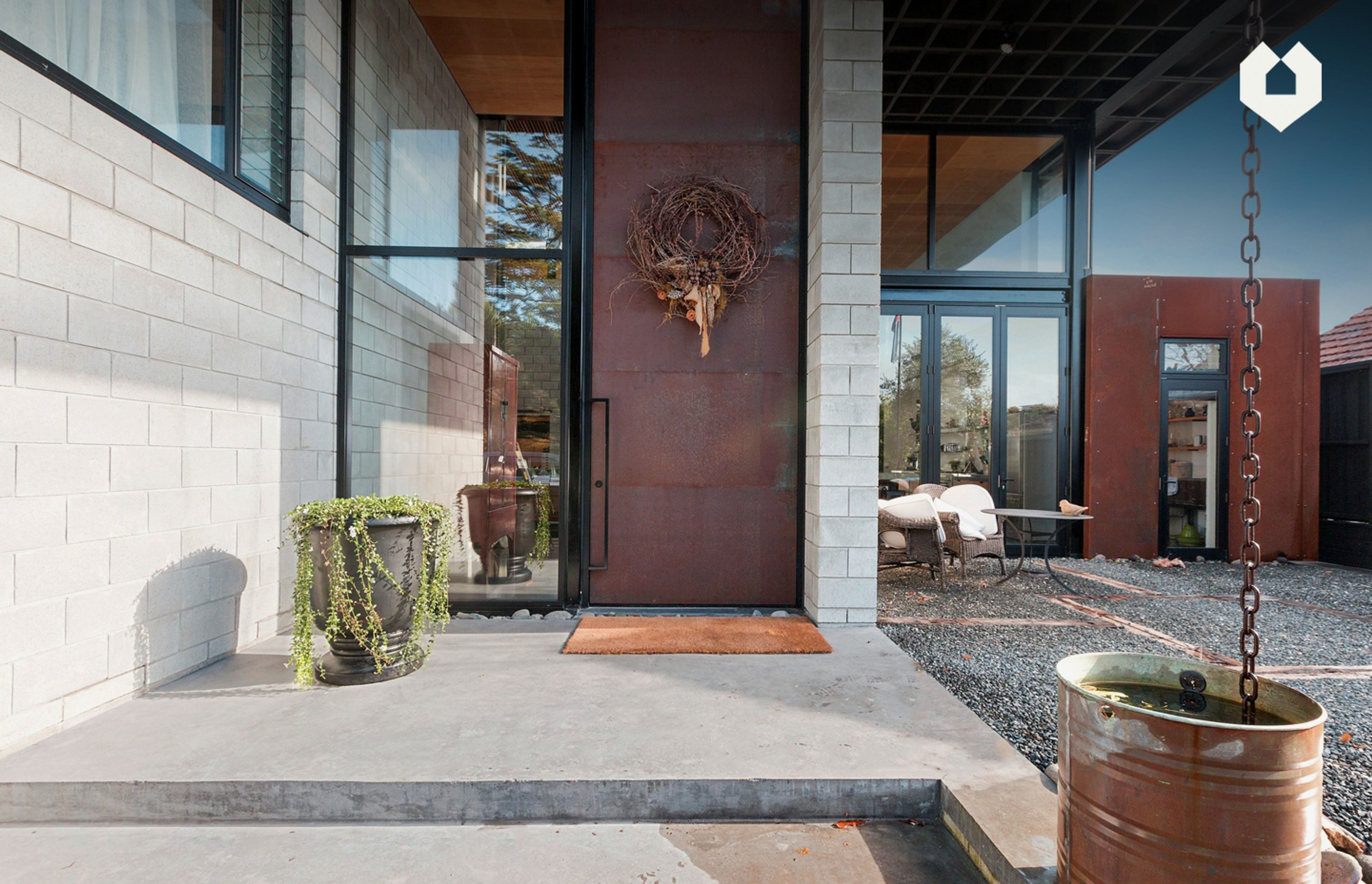 Achipro-Faulkner-Project-Davis-Front-door.png