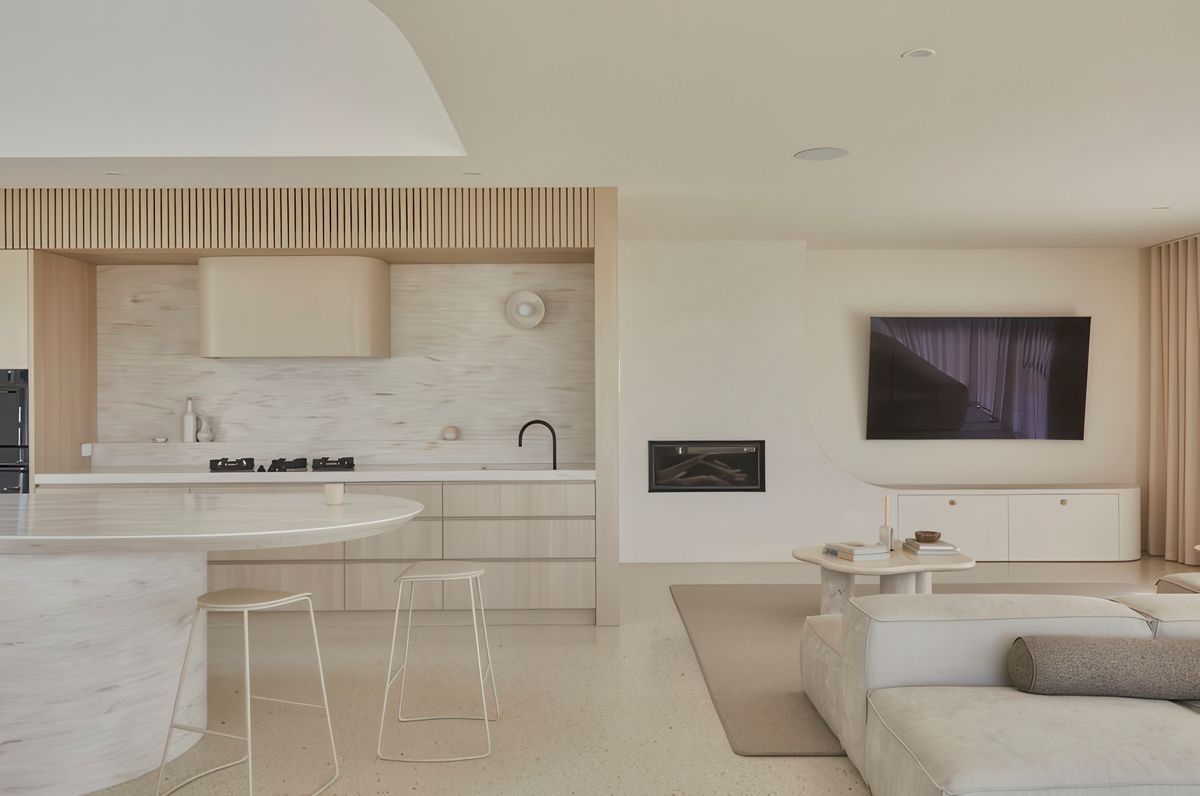 Ahead of the Curve – La Casa Curvilínea