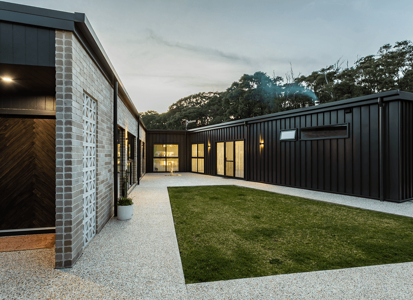 MAC Nail Strip - Albany Residence