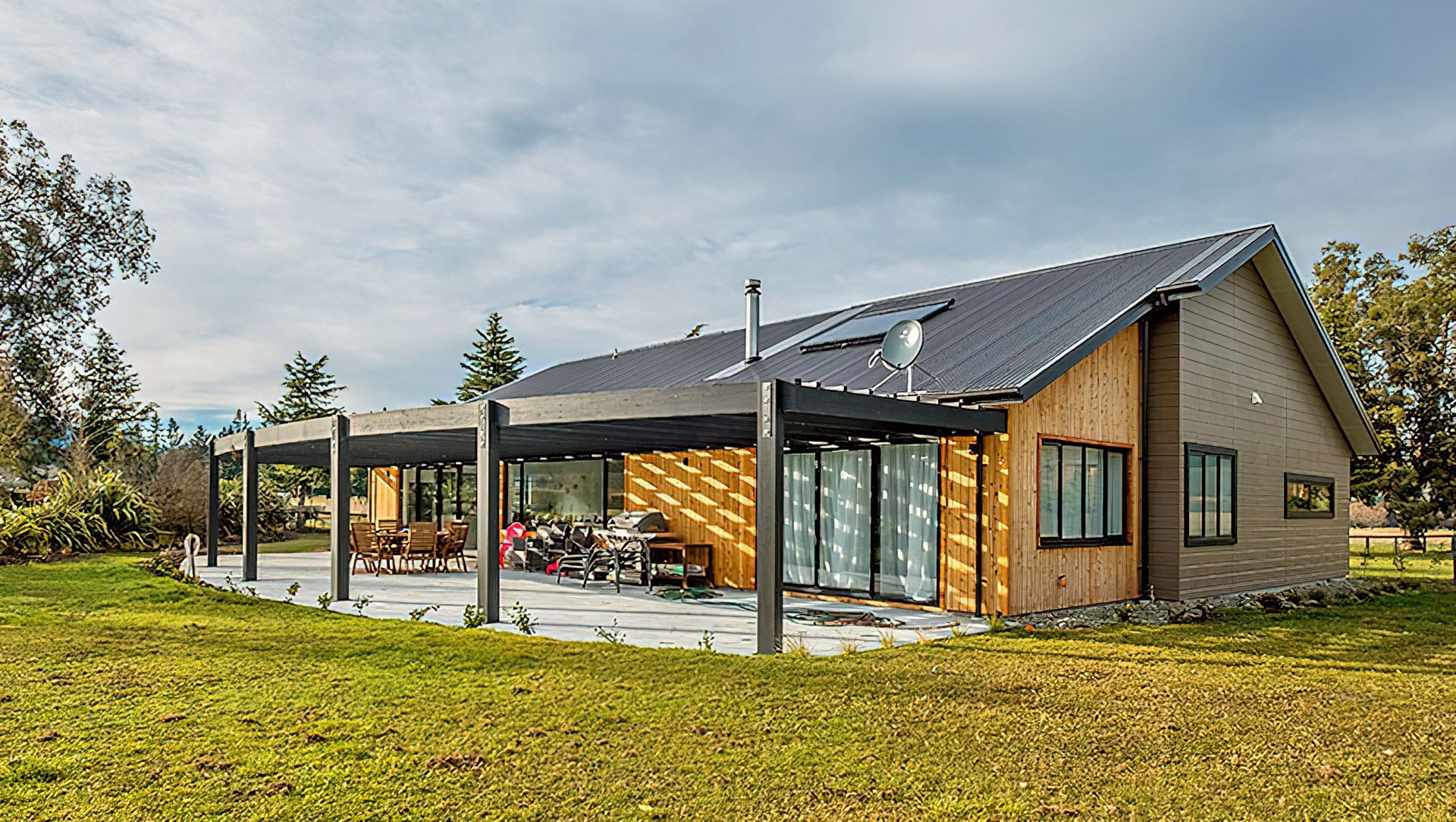 Argelins Road banner