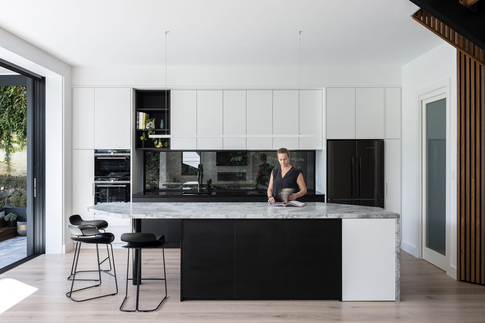 CrossCut House