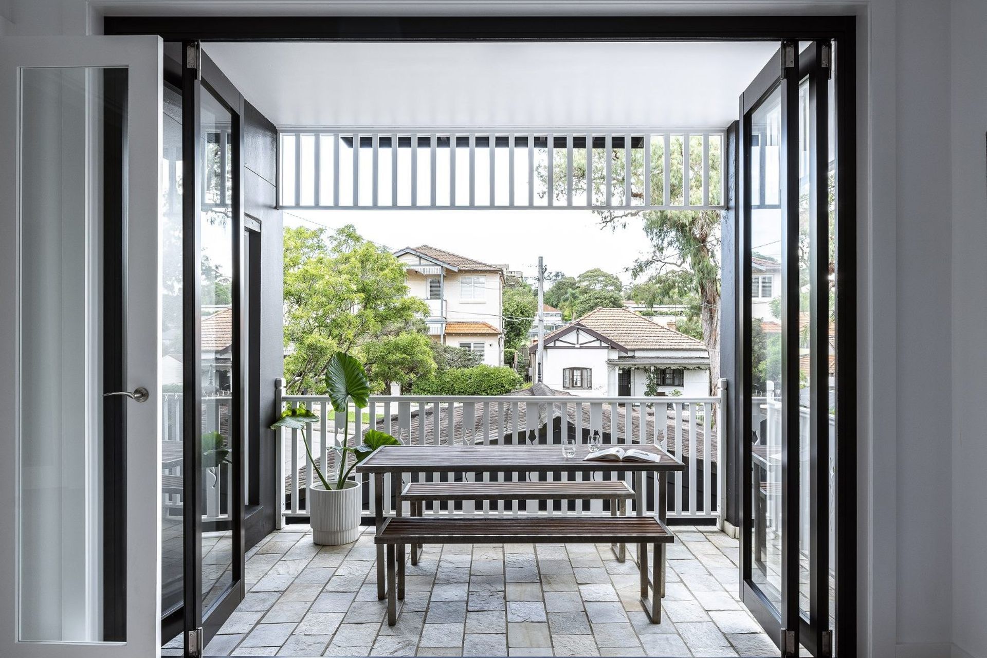 CrossCut House