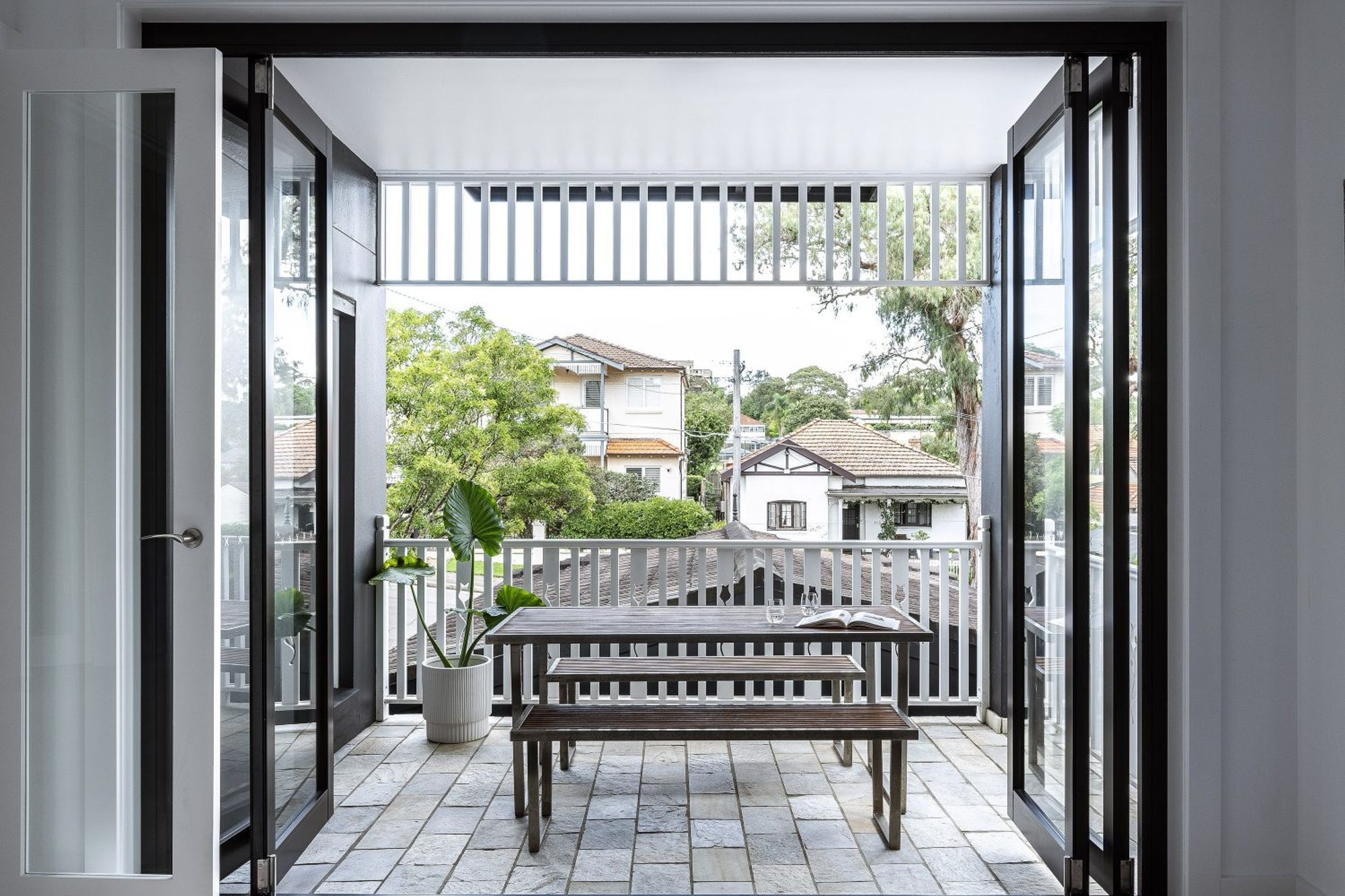 CrossCut House