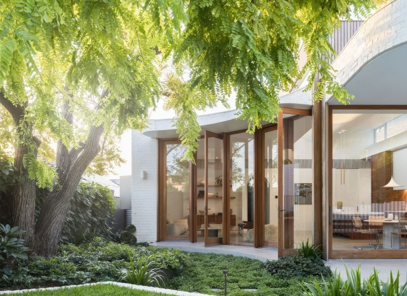 Mr. Robin and Mrs. Rose