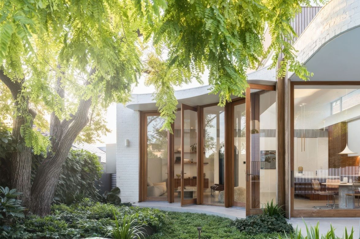 Mr. Robin and Mrs. Rose