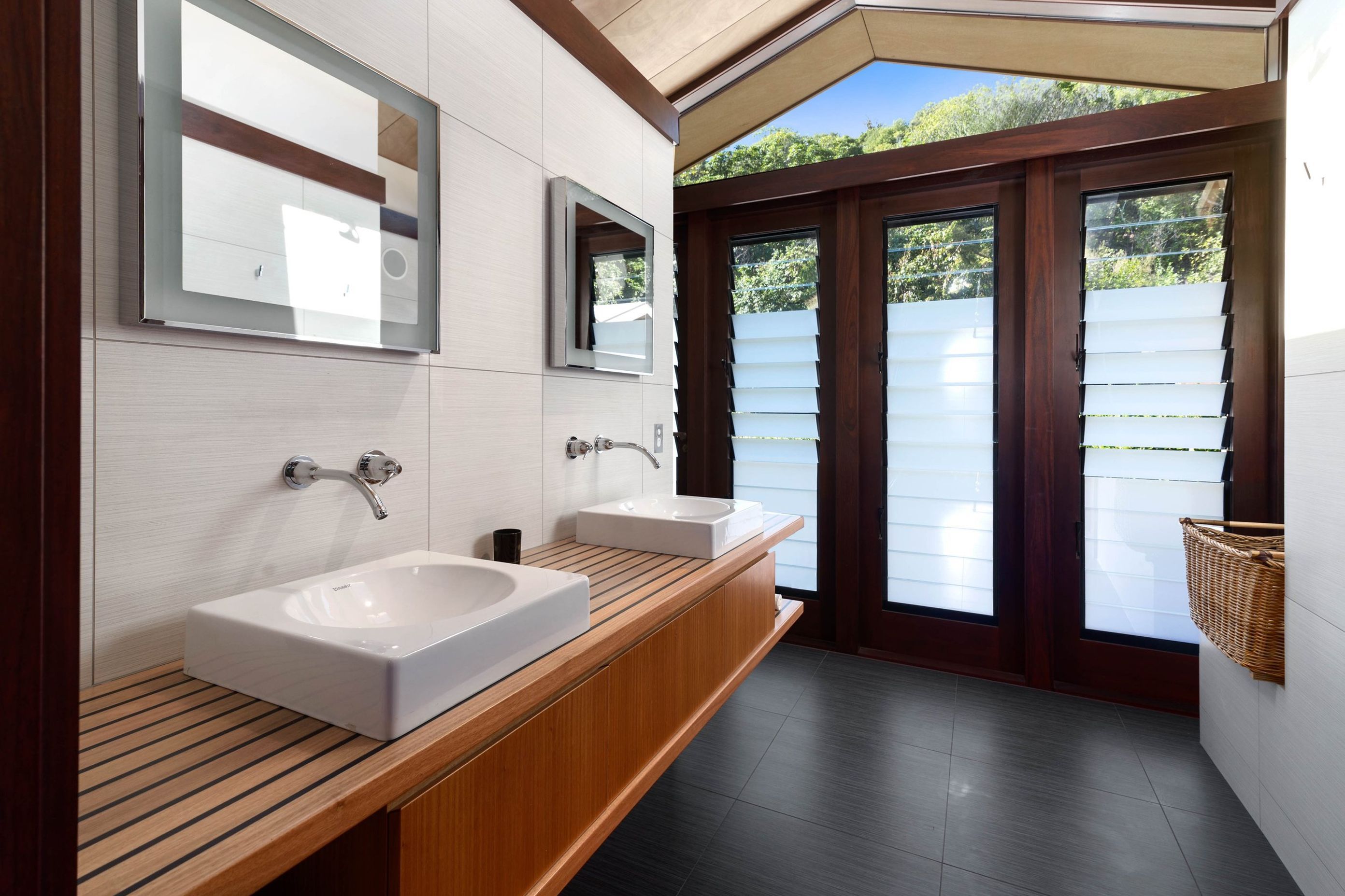 Design Pinnacle, Whakamoenga Point
