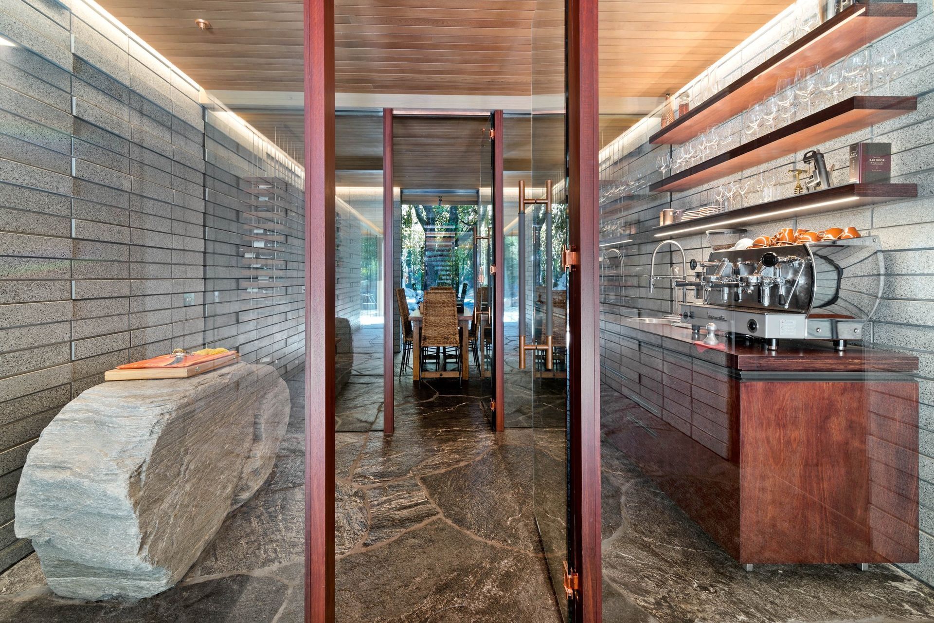Design Pinnacle, Whakamoenga Point