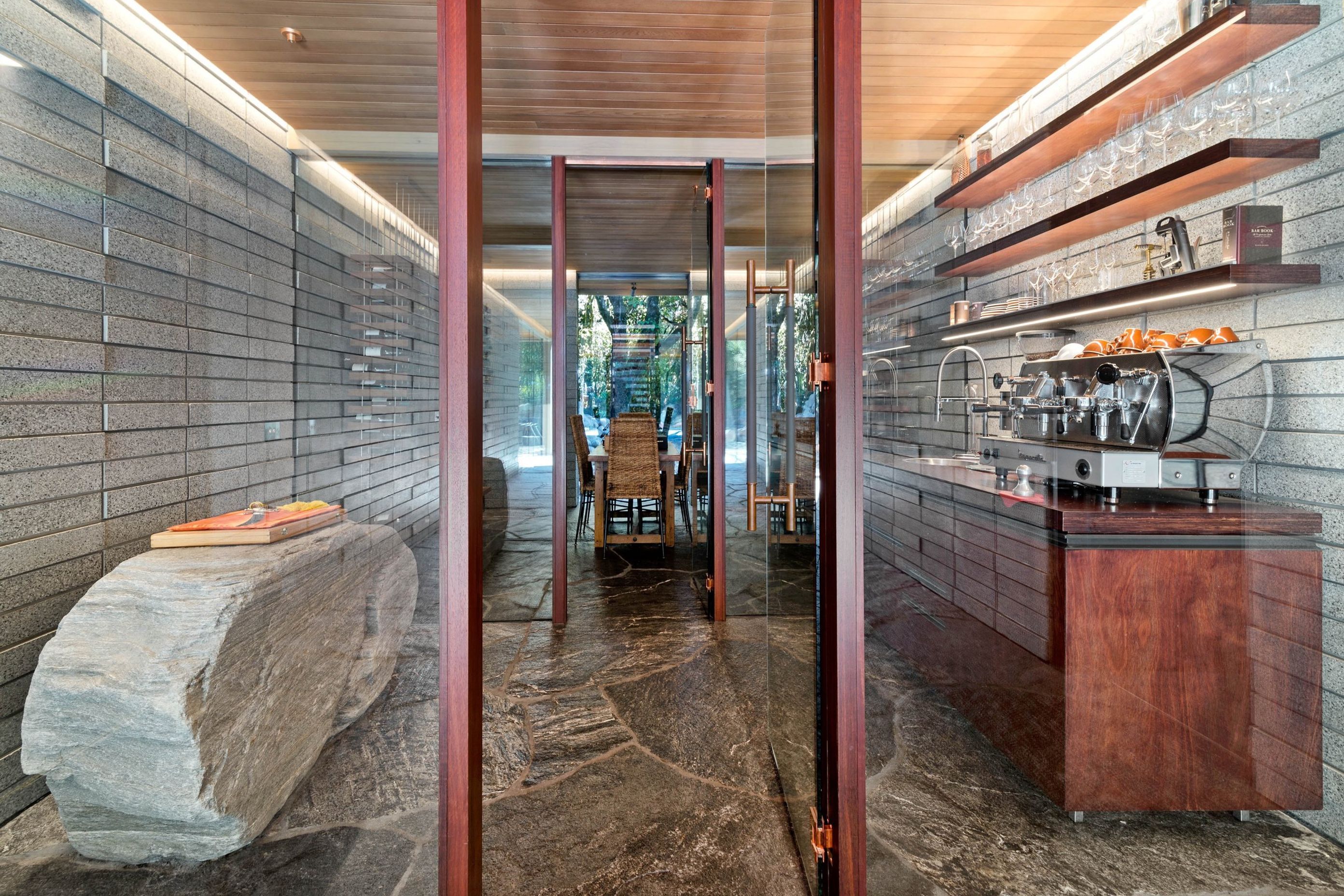 Design Pinnacle, Whakamoenga Point