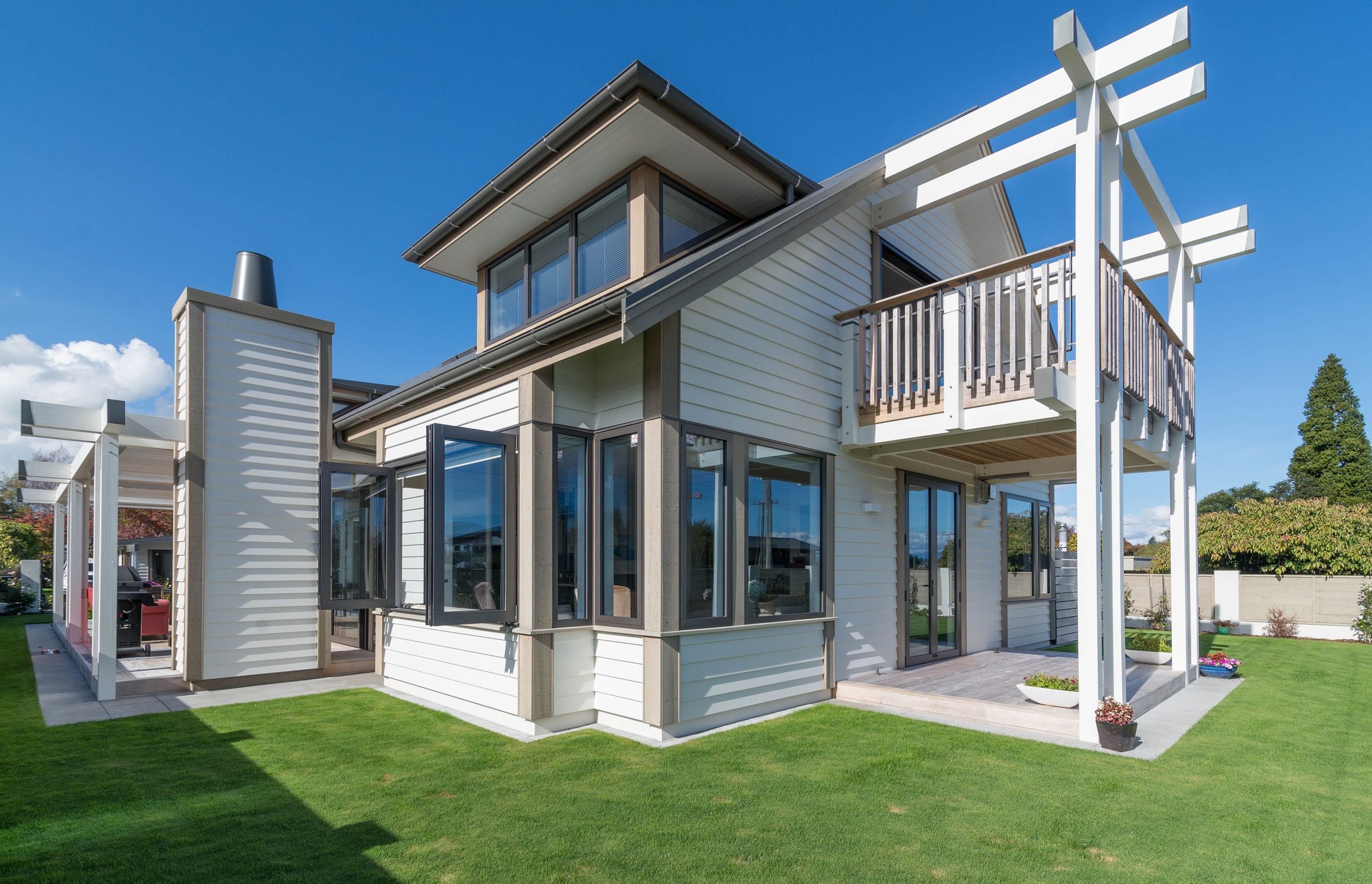Hosking Home & Boatshed, Bird Area