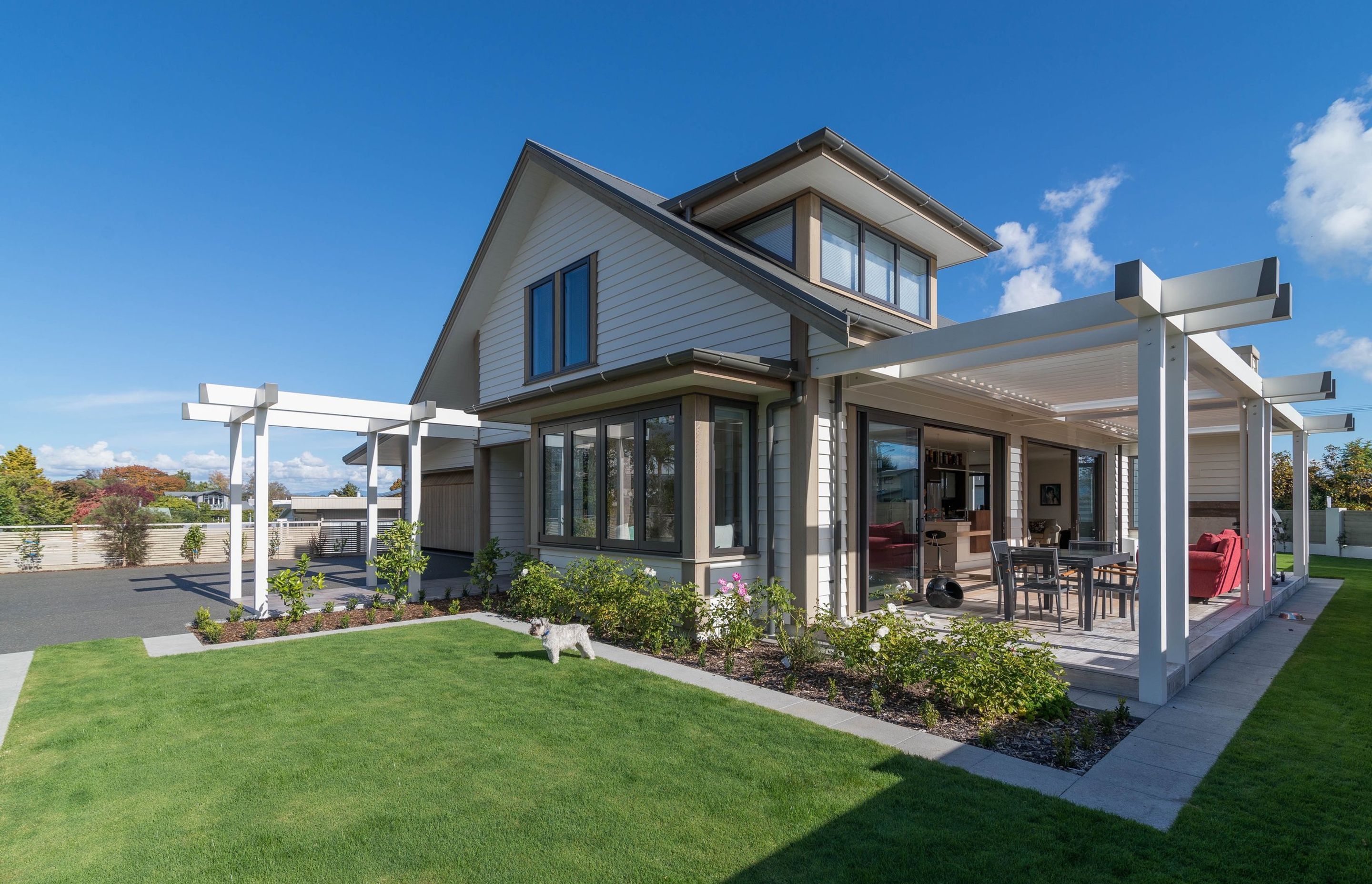 Hosking Home &amp; Boatshed, Bird Area