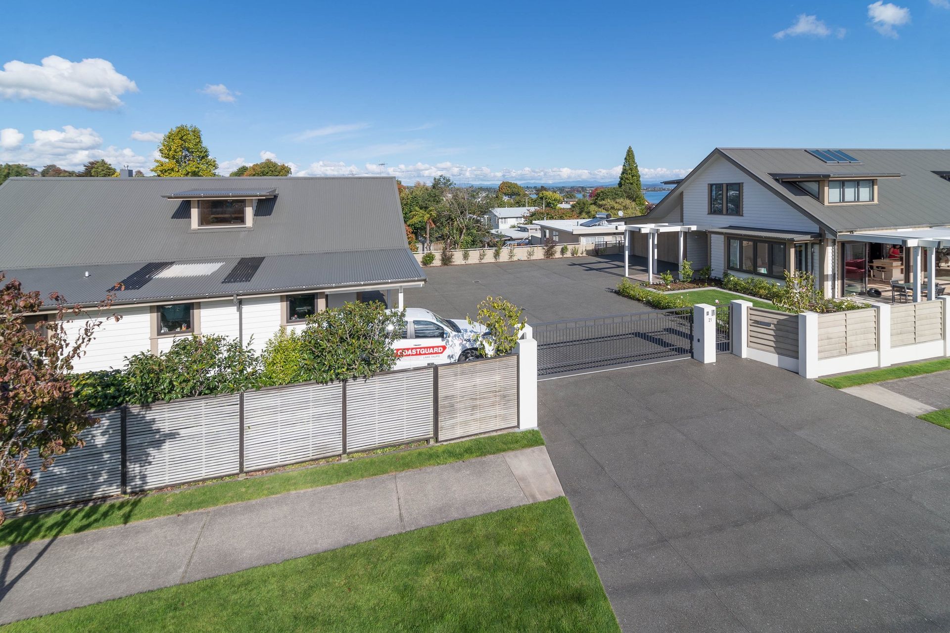 Hosking Home & Boatshed, Bird Area