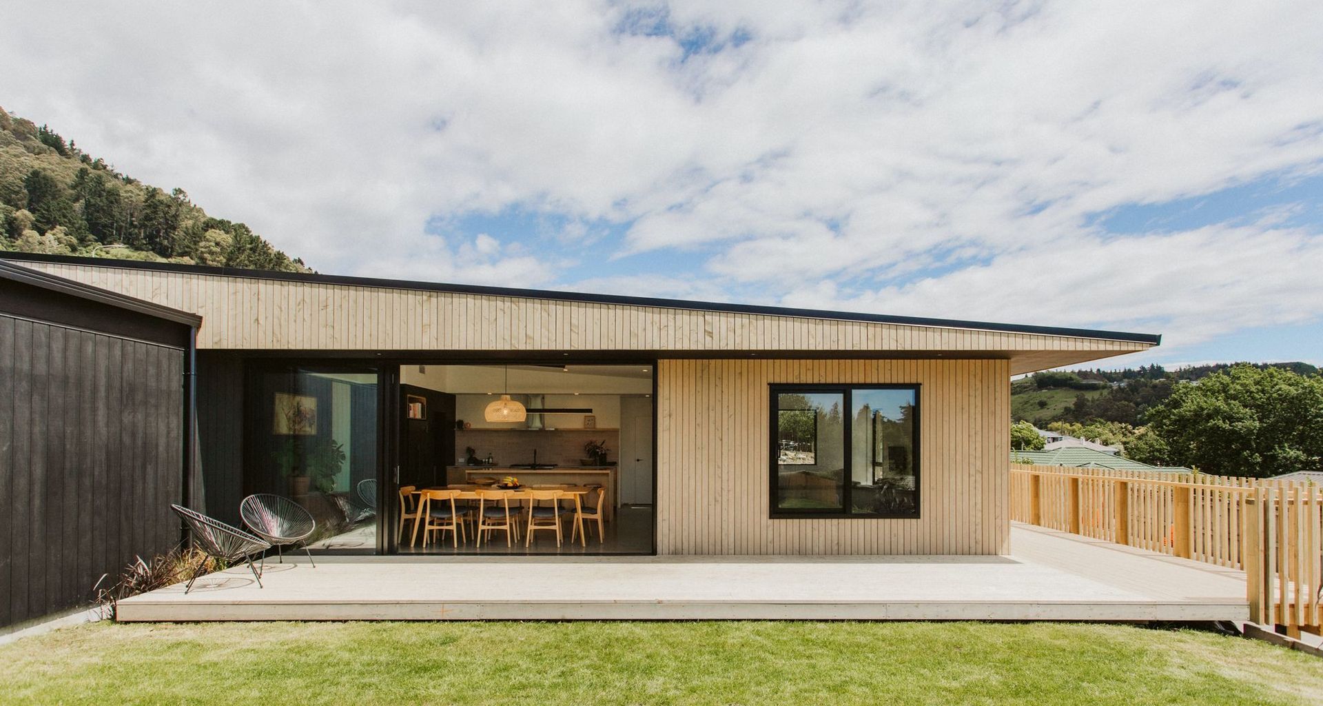 Grampian Oaks House, Nelson banner