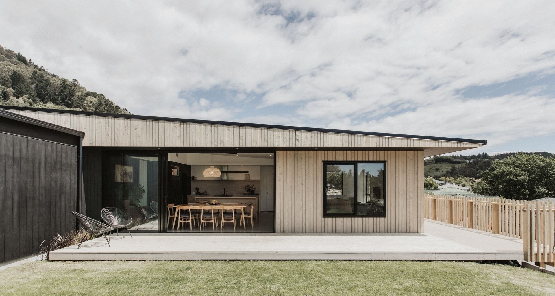 Grampian Oaks House, Nelson banner