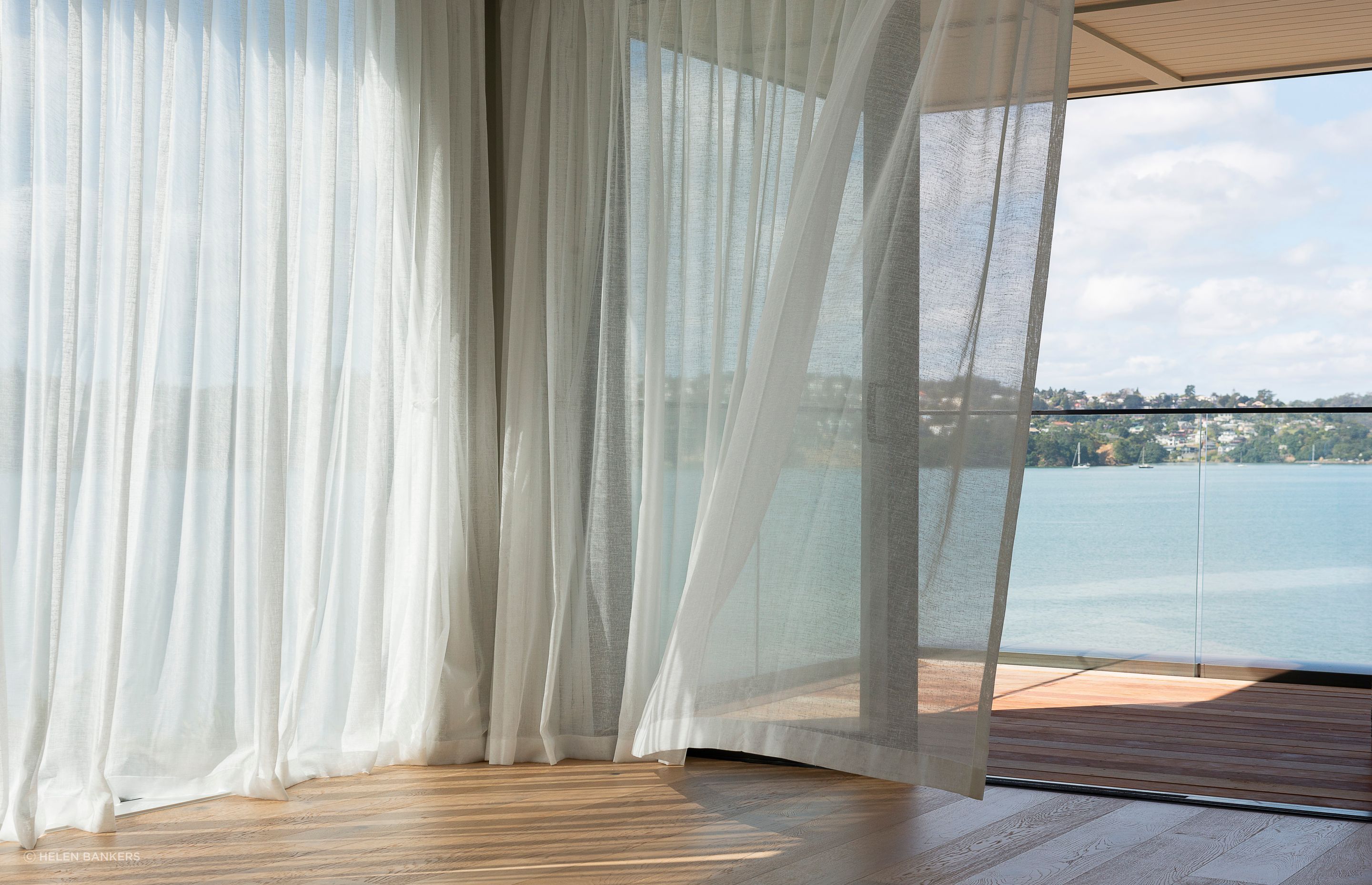 Barlivingroom2.jpg