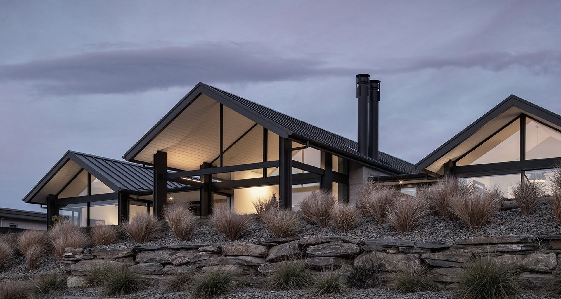 Roys Bay House, Wanaka banner