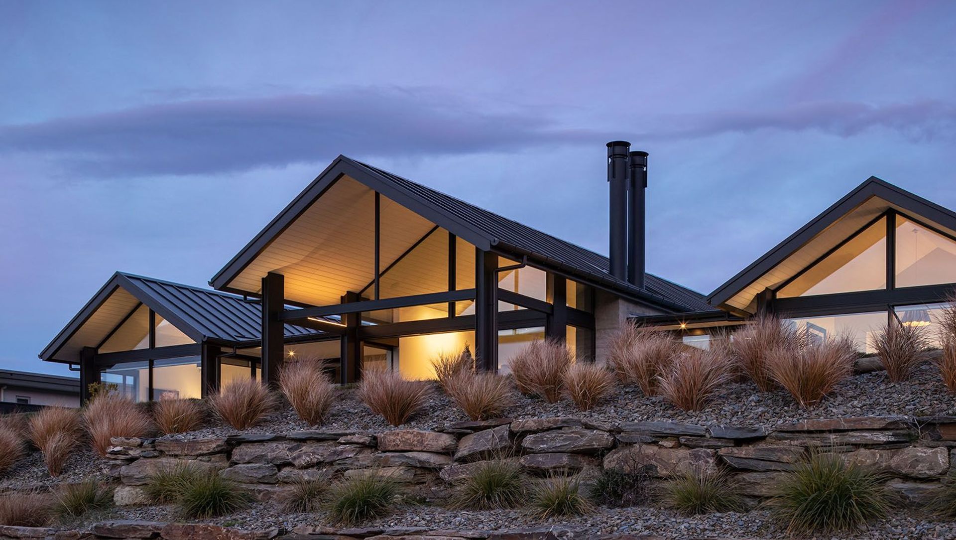 Roys Bay House, Wanaka banner