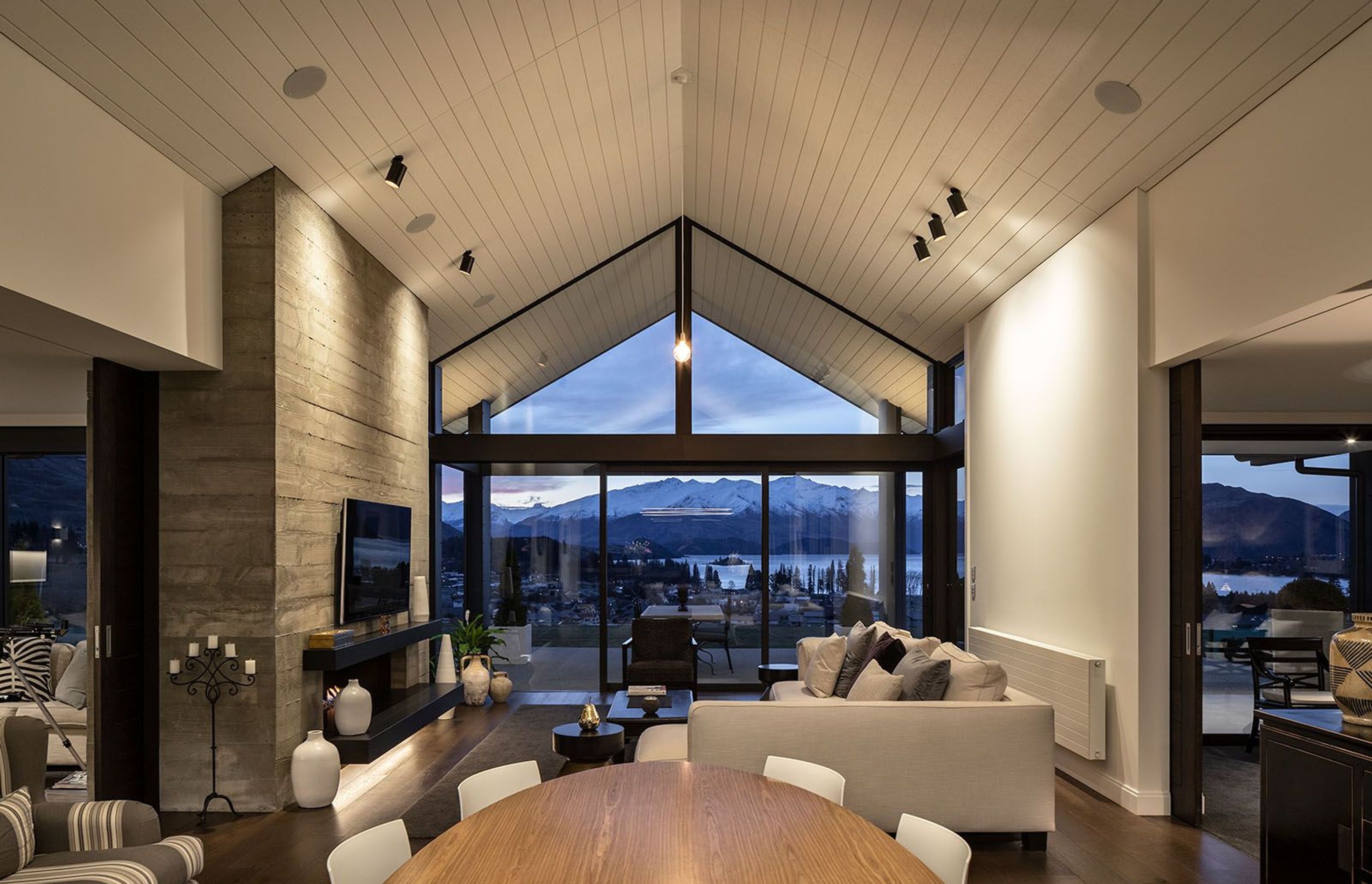 Roys Bay House, Wanaka
