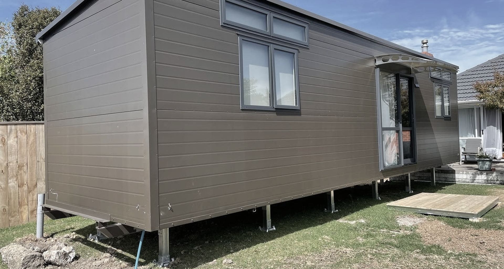 HouseMe Tiny Home banner