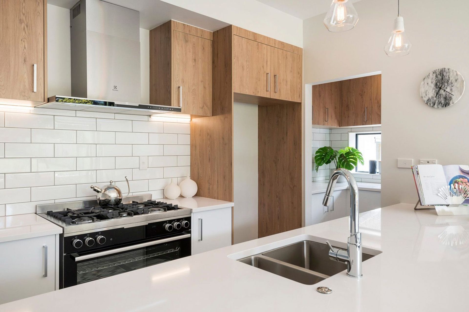 Castledine Crescent, Glen Innes