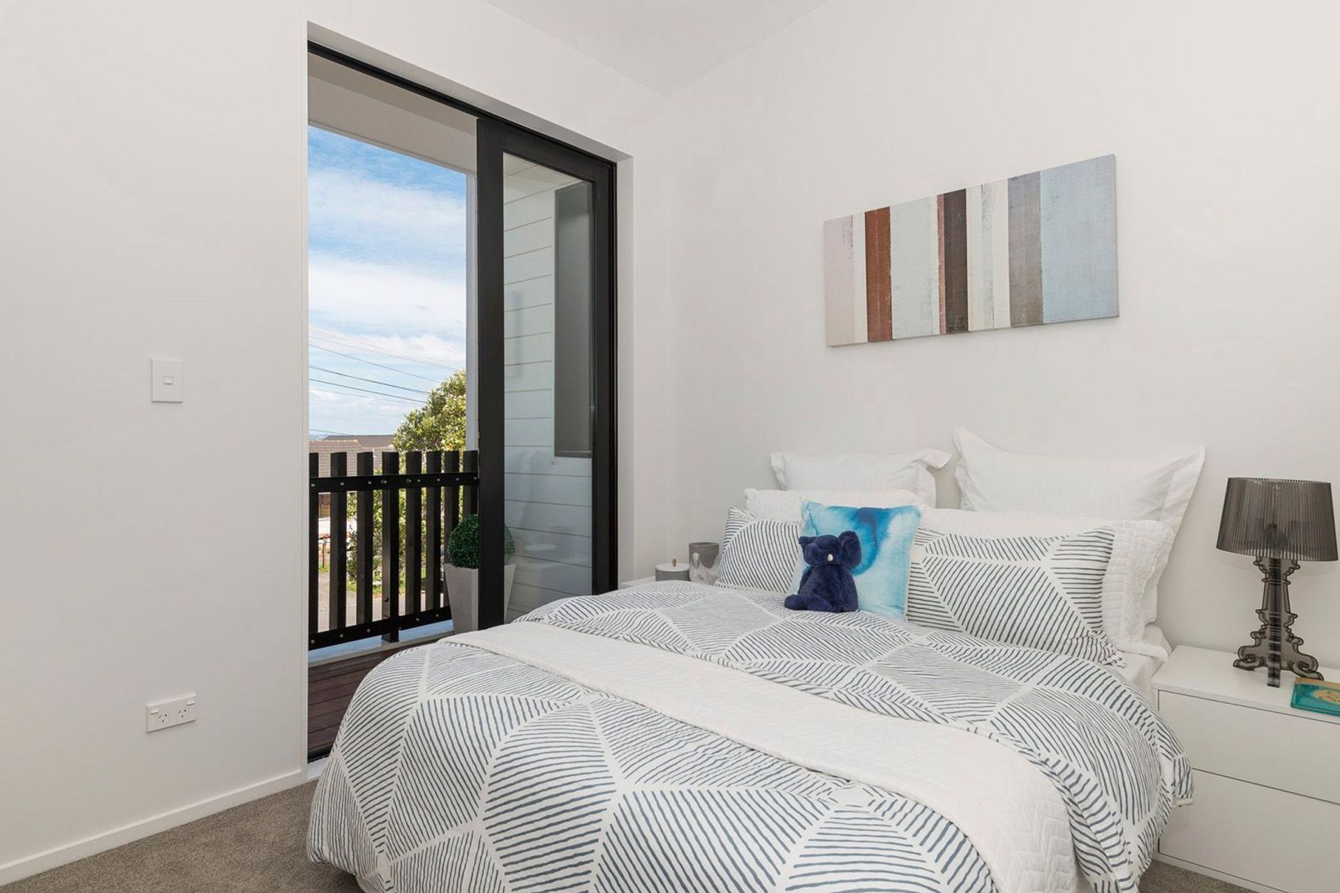 Castledine Crescent, Glen Innes