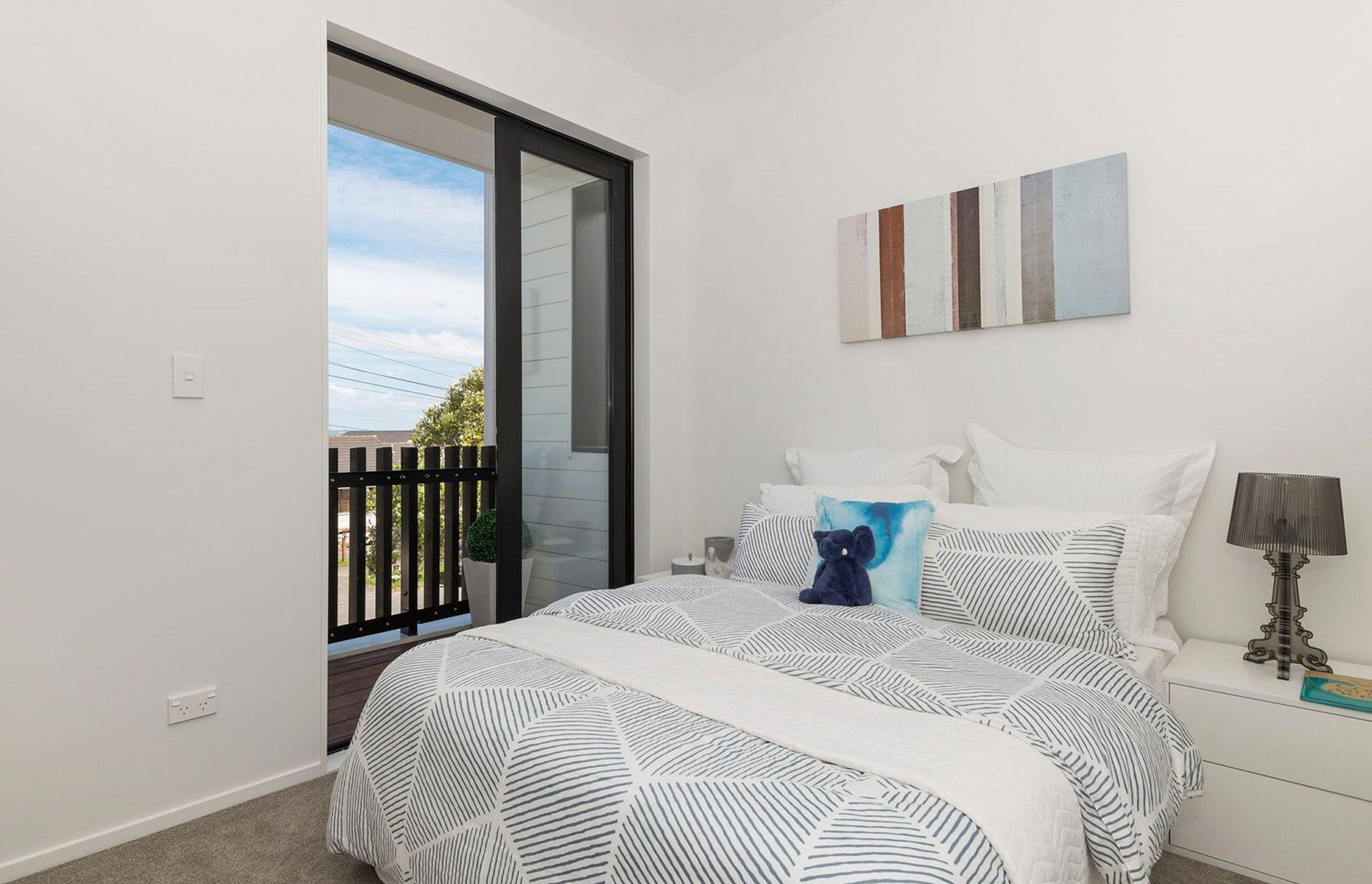 Castledine Crescent, Glen Innes