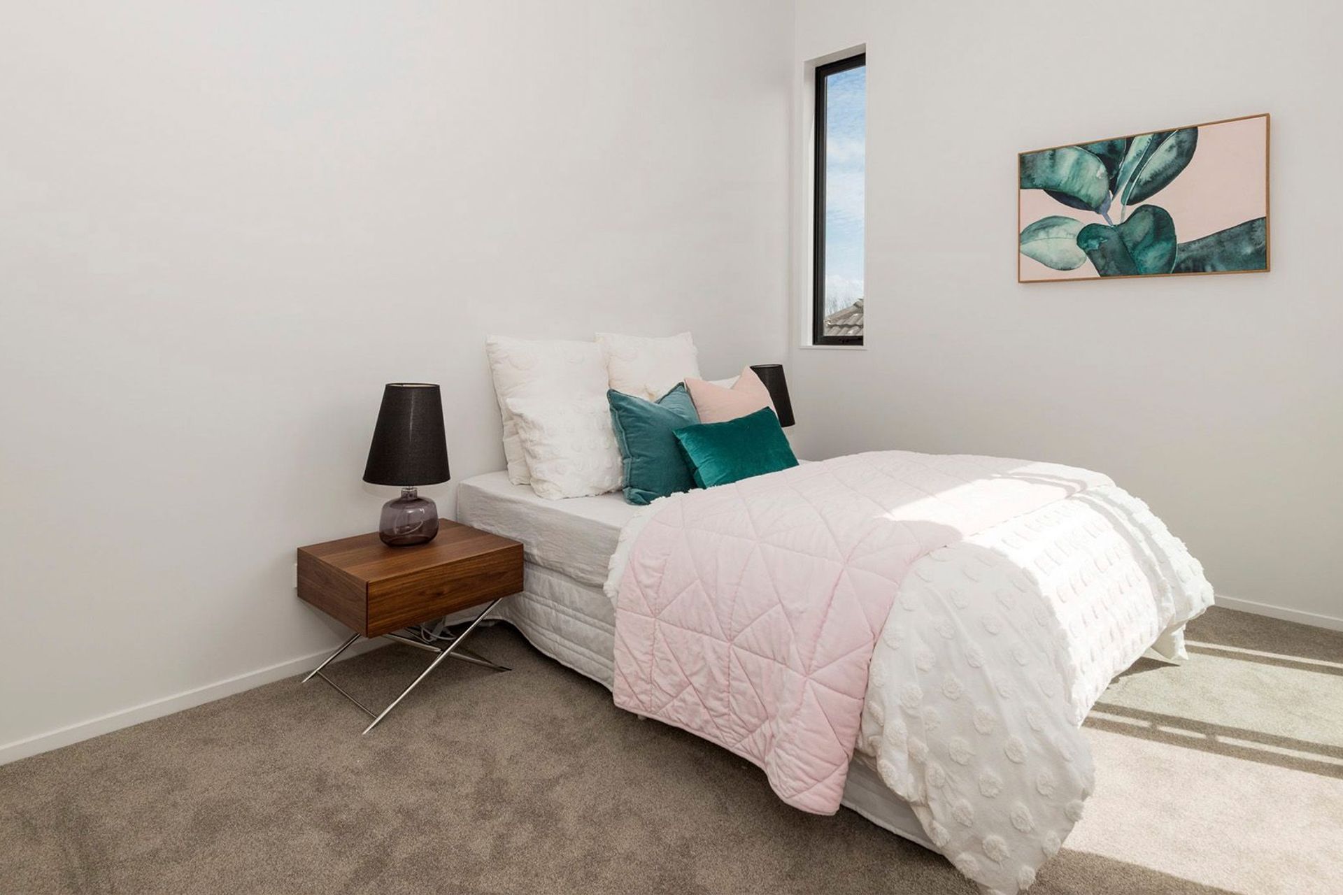 Castledine Crescent, Glen Innes