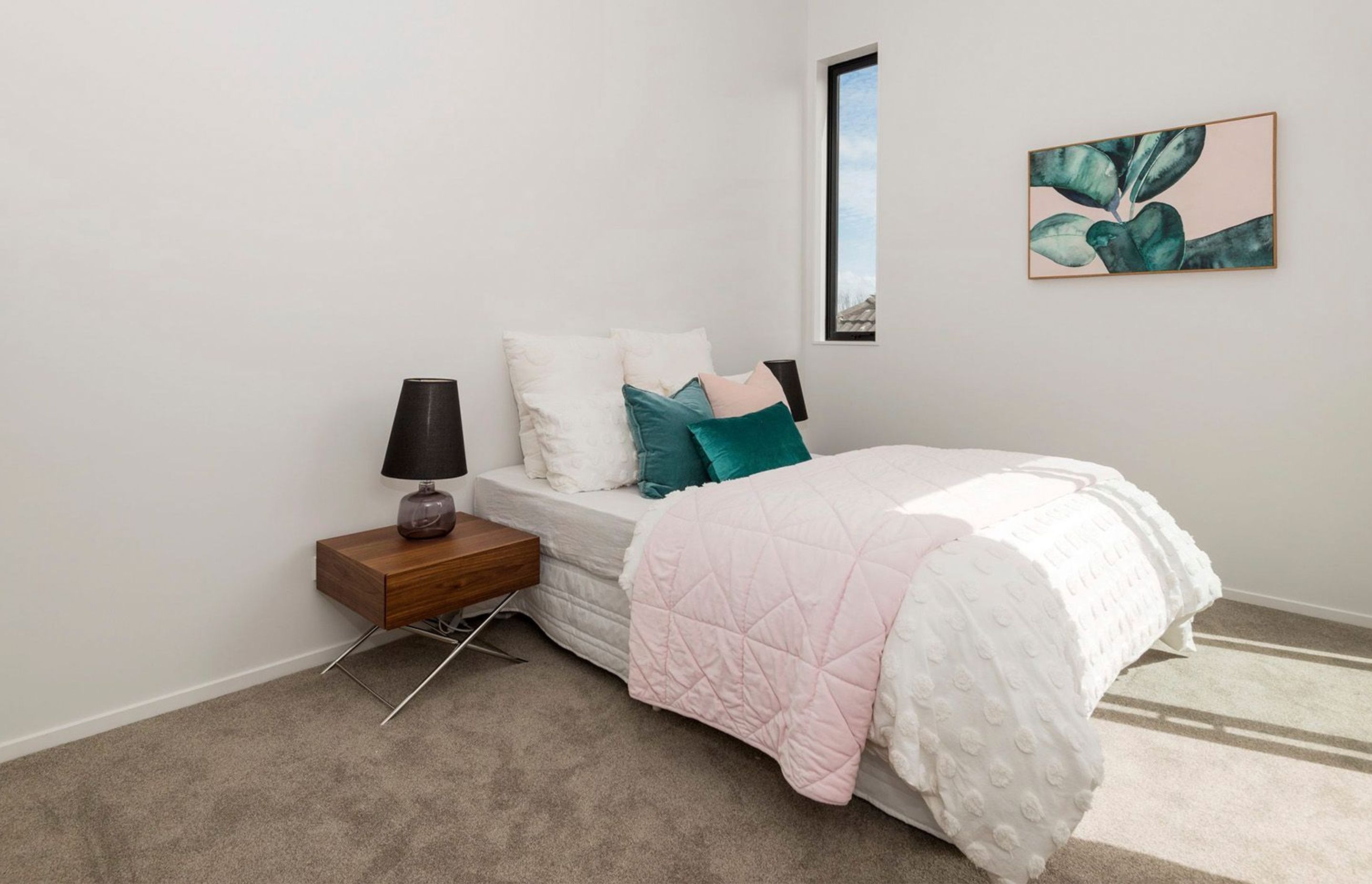 Castledine Crescent, Glen Innes