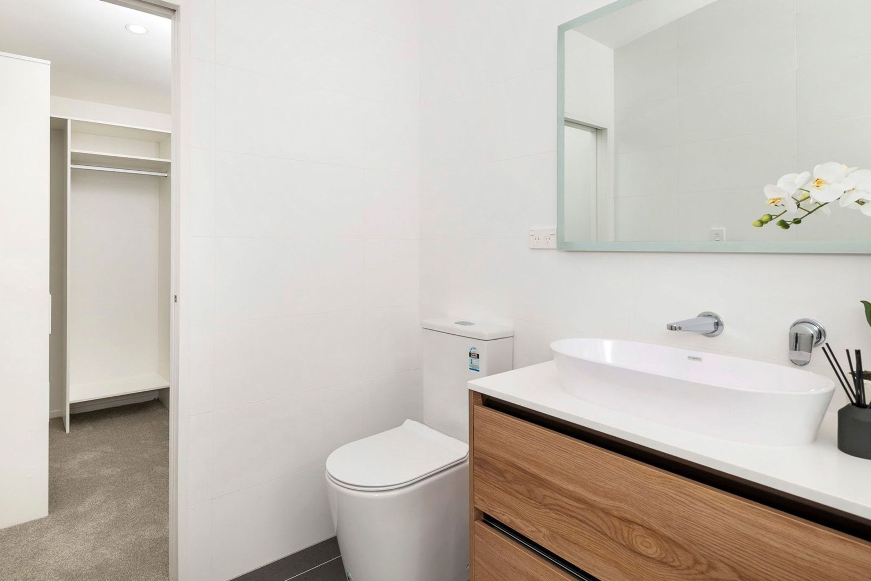 Castledine Crescent, Glen Innes
