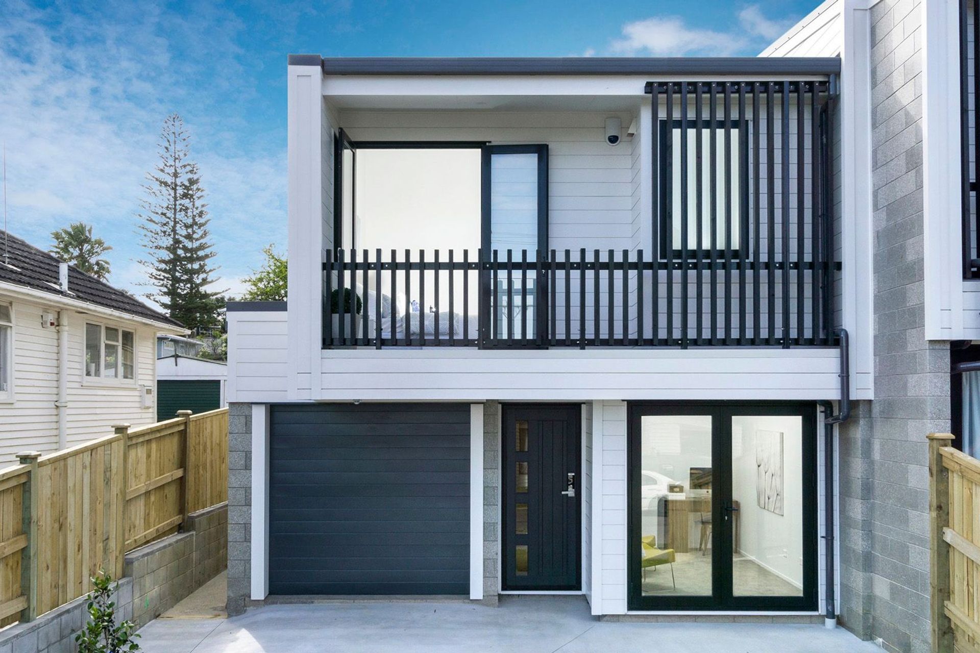 Castledine Crescent, Glen Innes