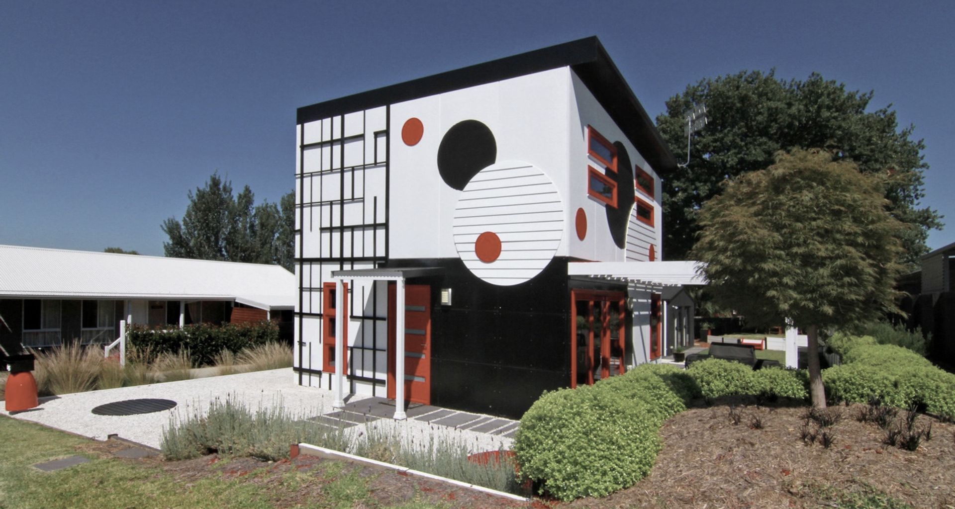Art House banner