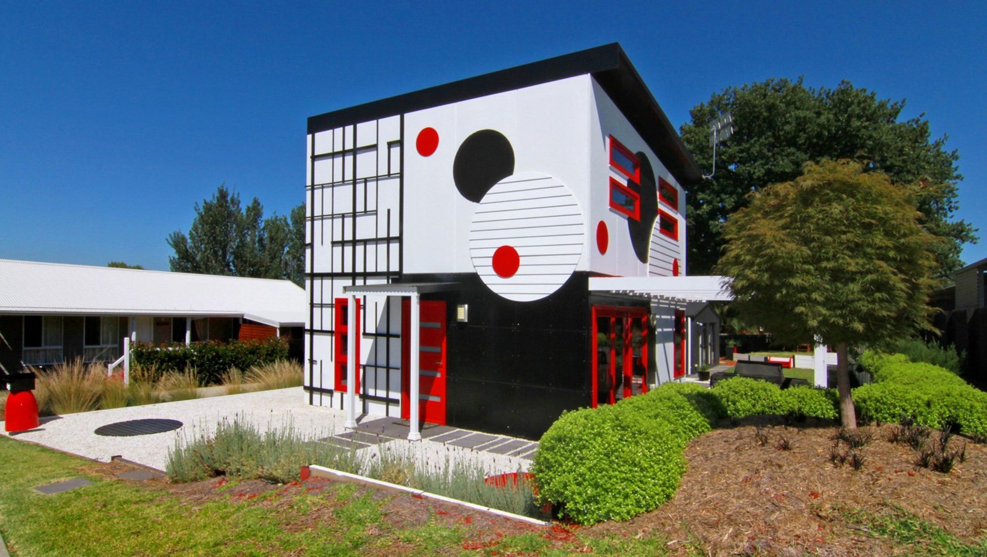 Art House banner