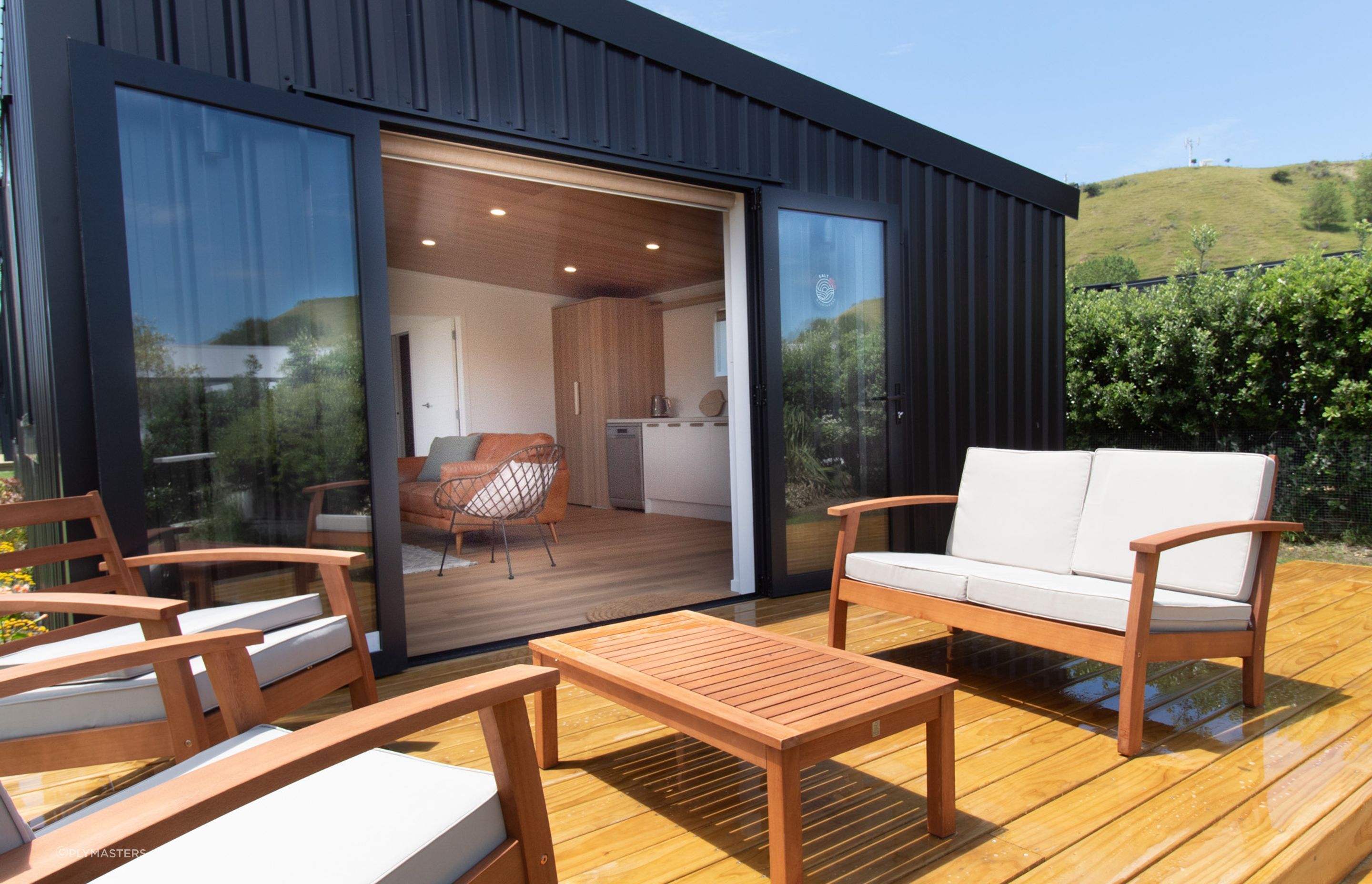 Classique-Eucalyptus-Seahorse-Properties-1-v2.jpg
