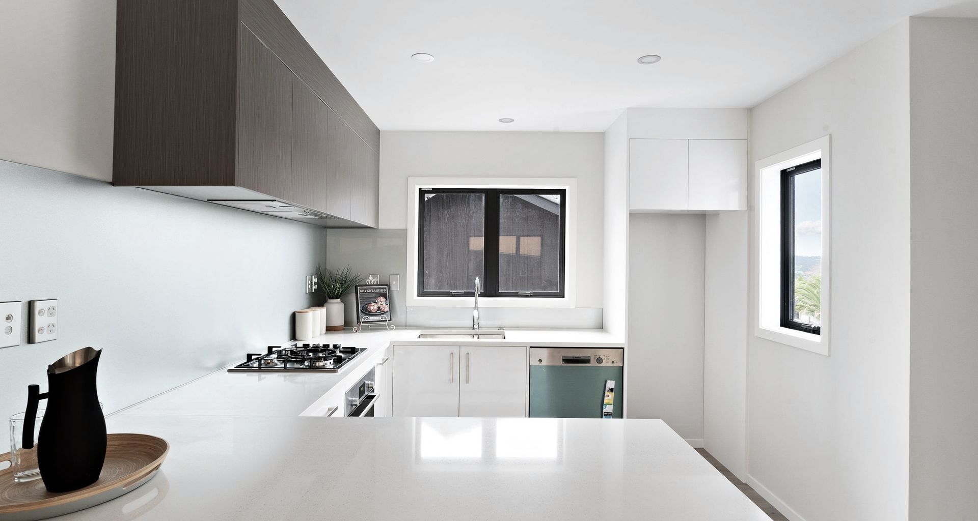 Clearview Heights, Ranui banner
