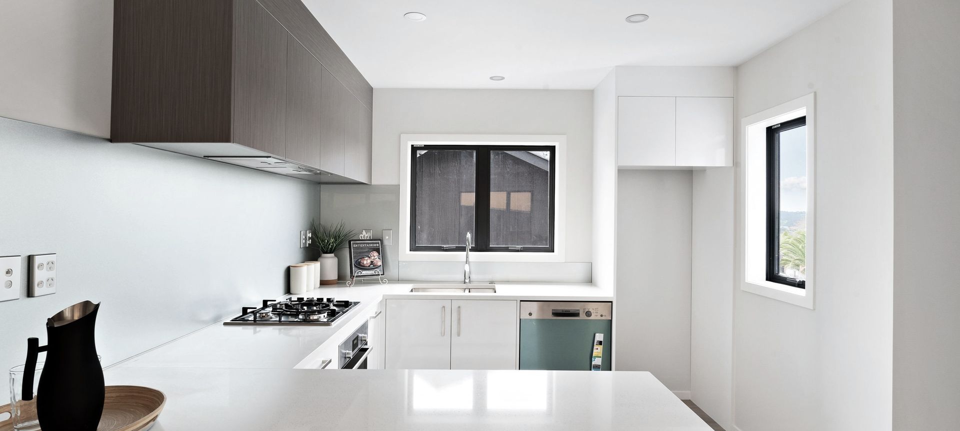 Clearview Heights, Ranui banner