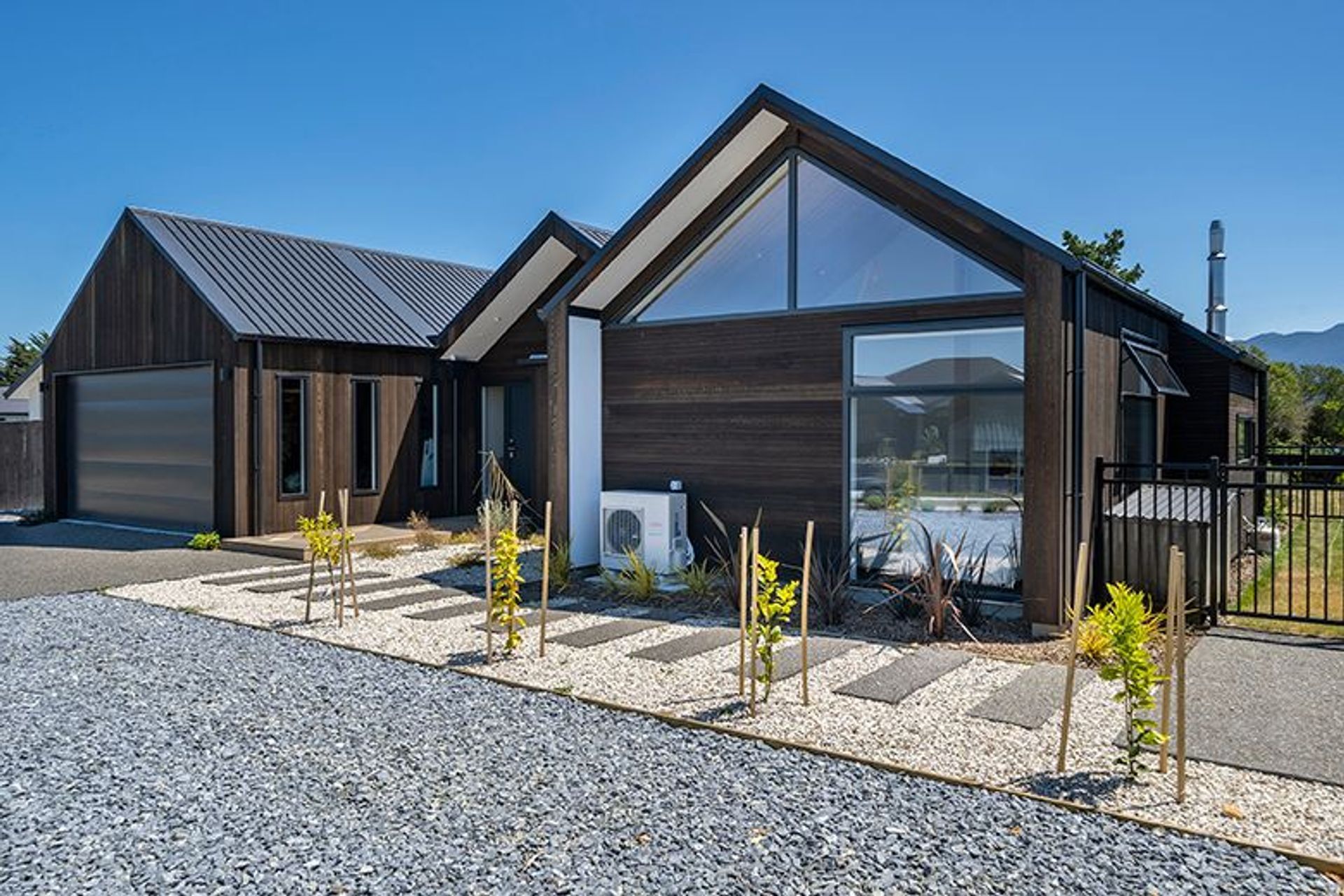 Moutere Inlet residence, Tasman District