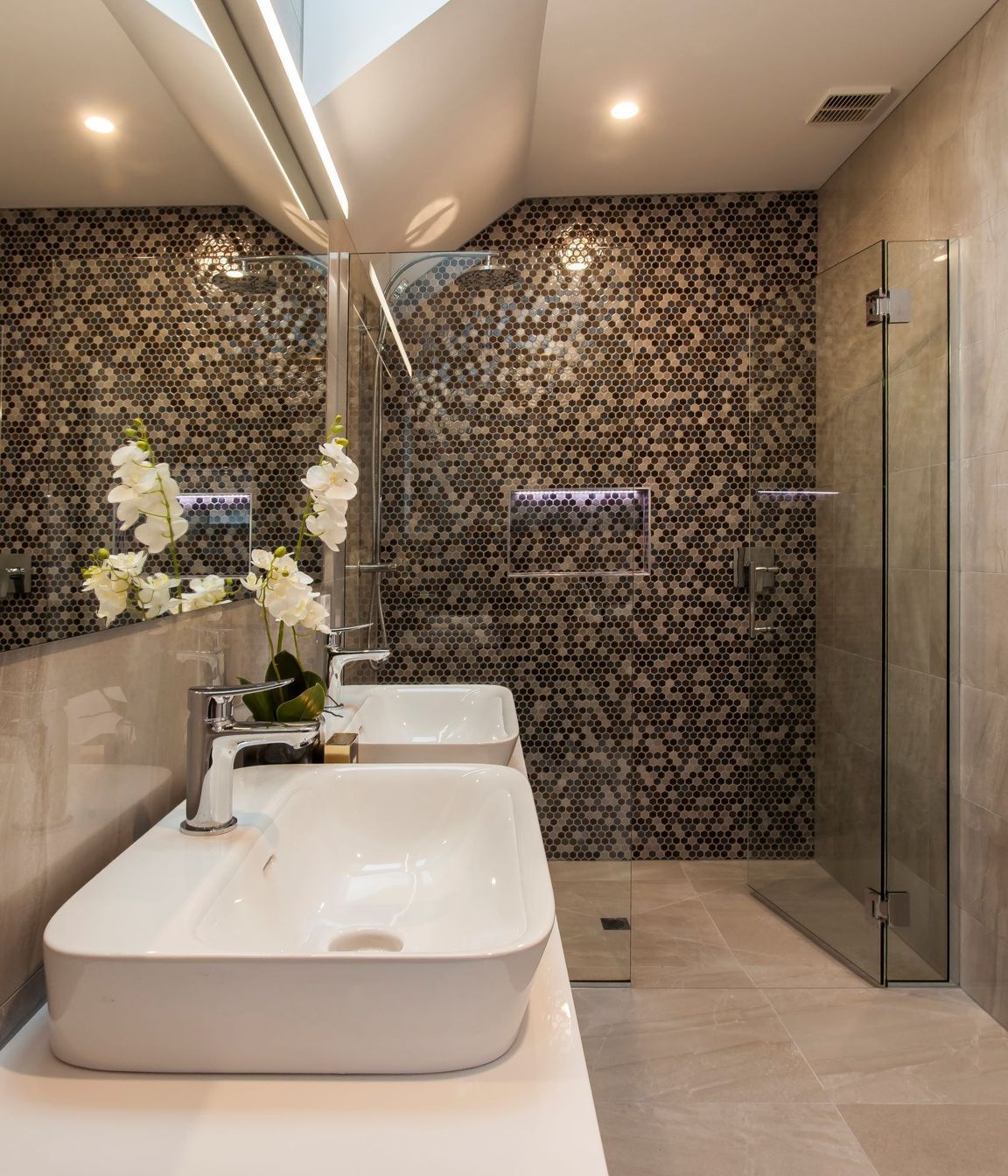 Nevis Showhome