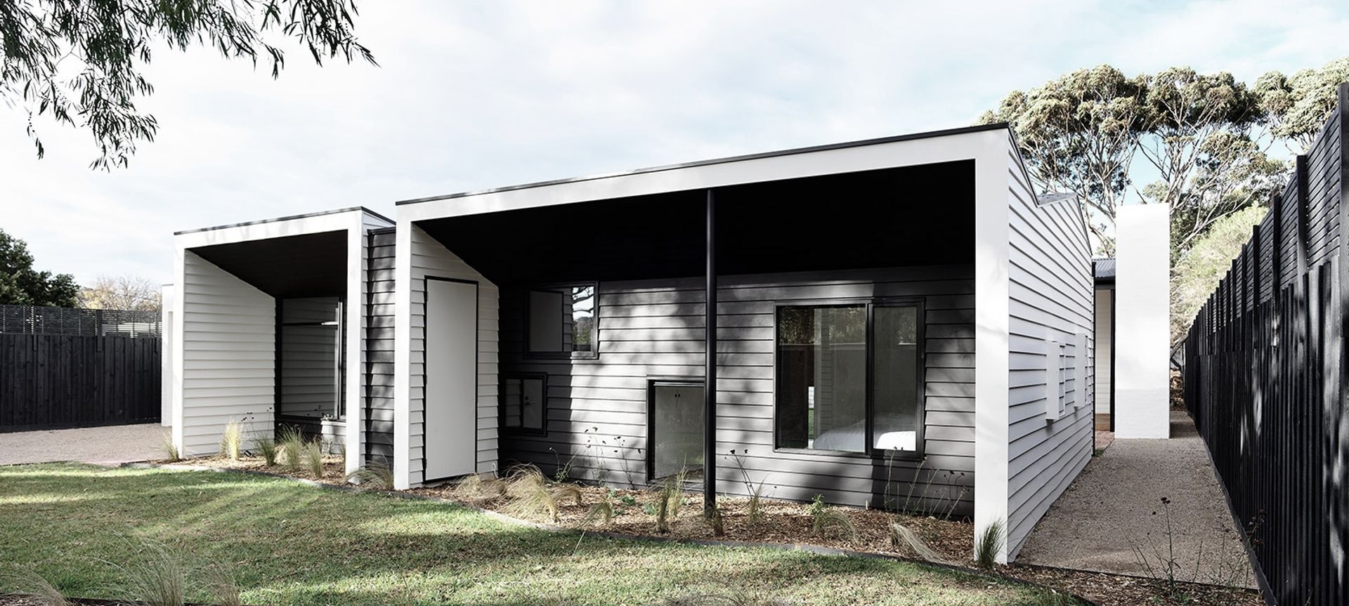 Courtyard Cottage, Flinders banner