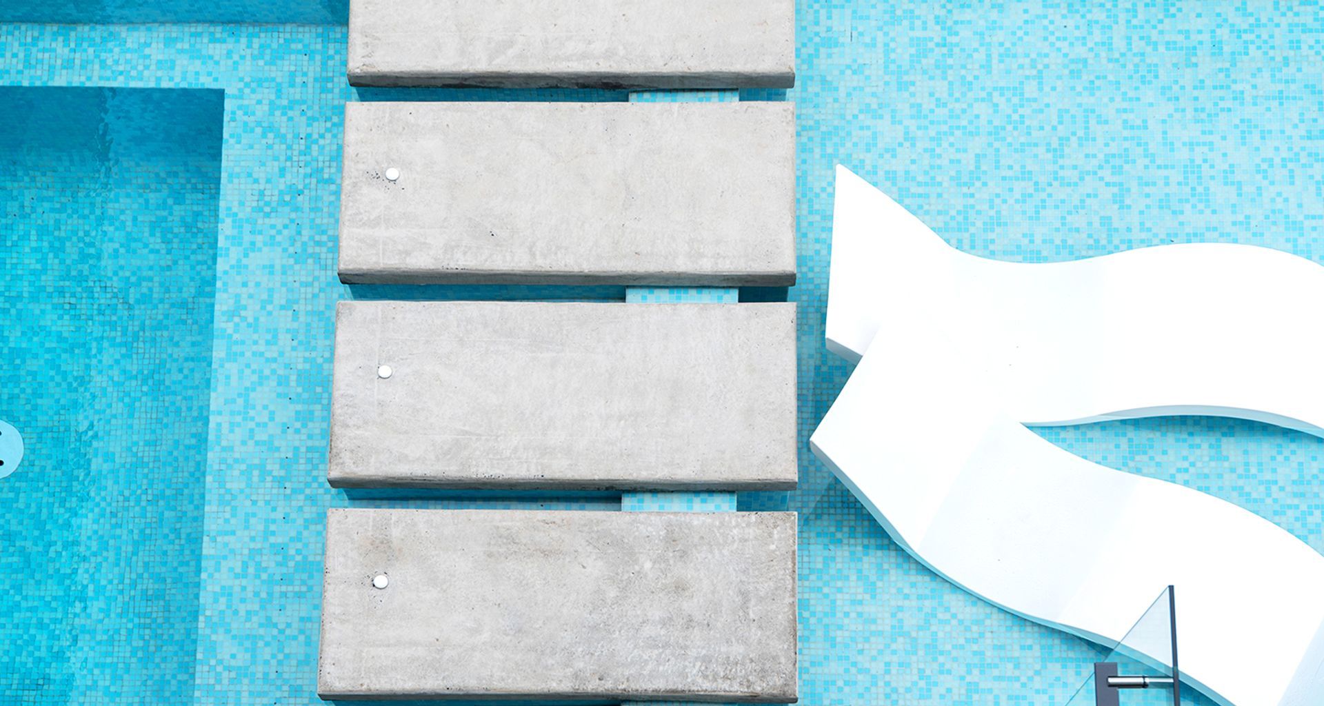 Beachfront Mirage Residence banner