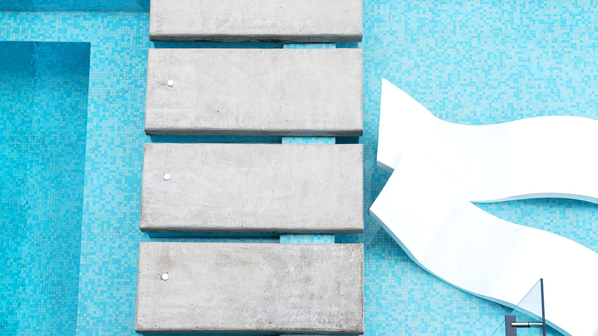 Beachfront Mirage Residence banner