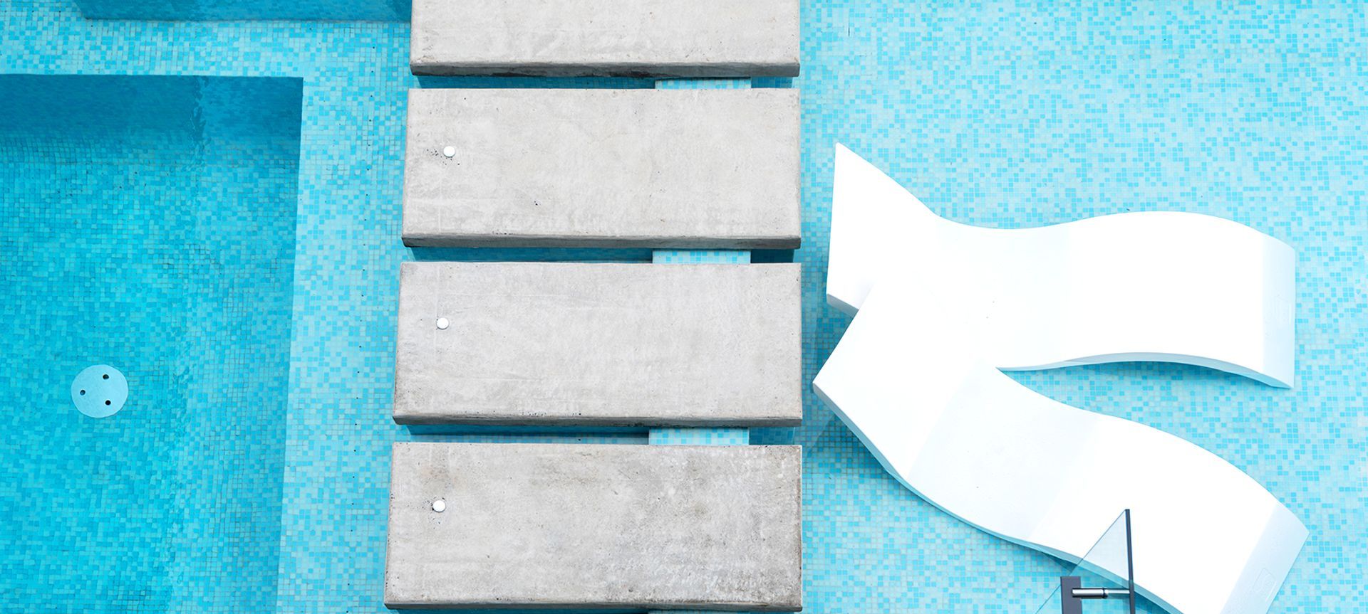 Beachfront Mirage Residence banner