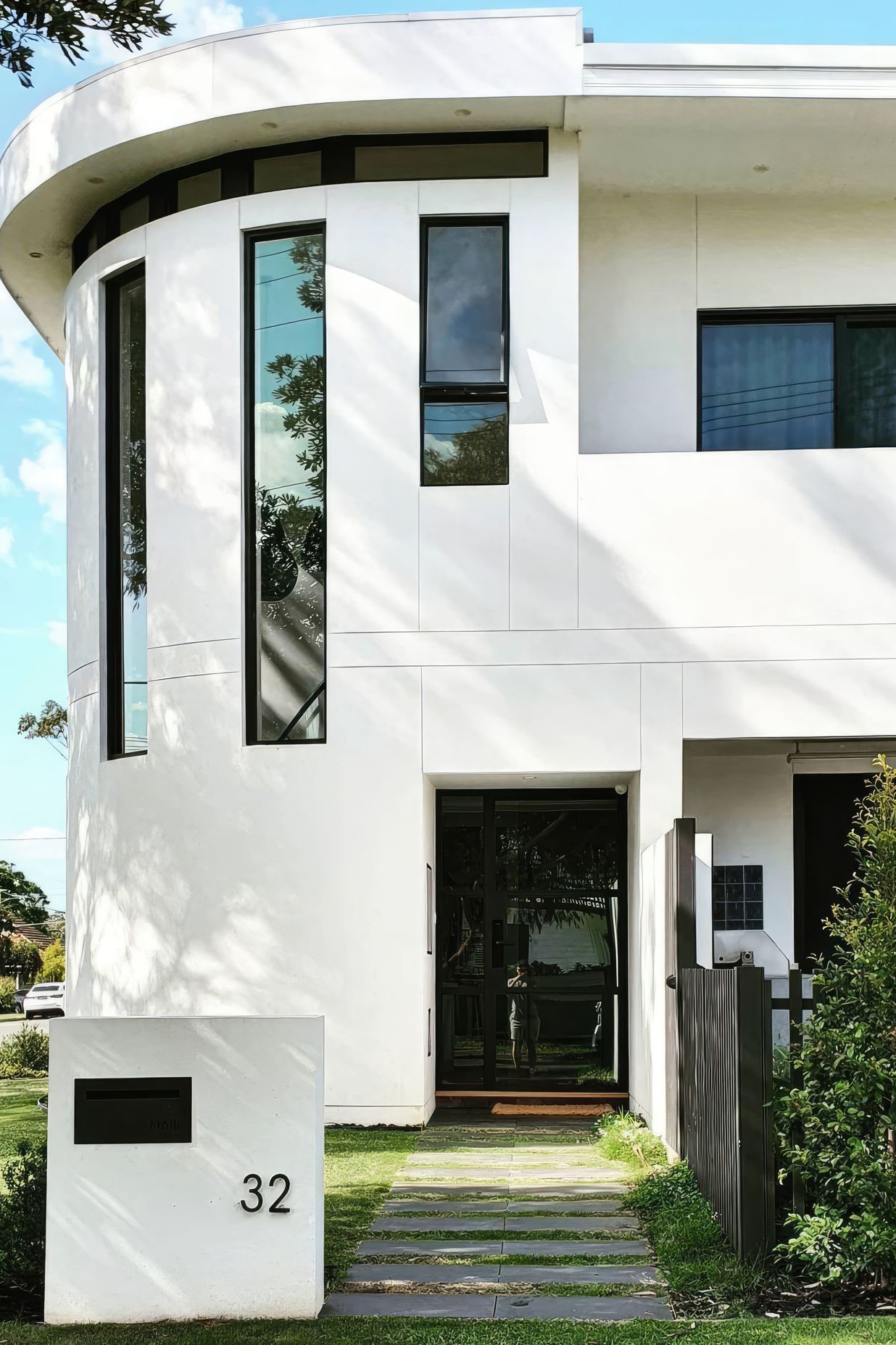 CurvedwallduplexCaringbah1-1.jpg