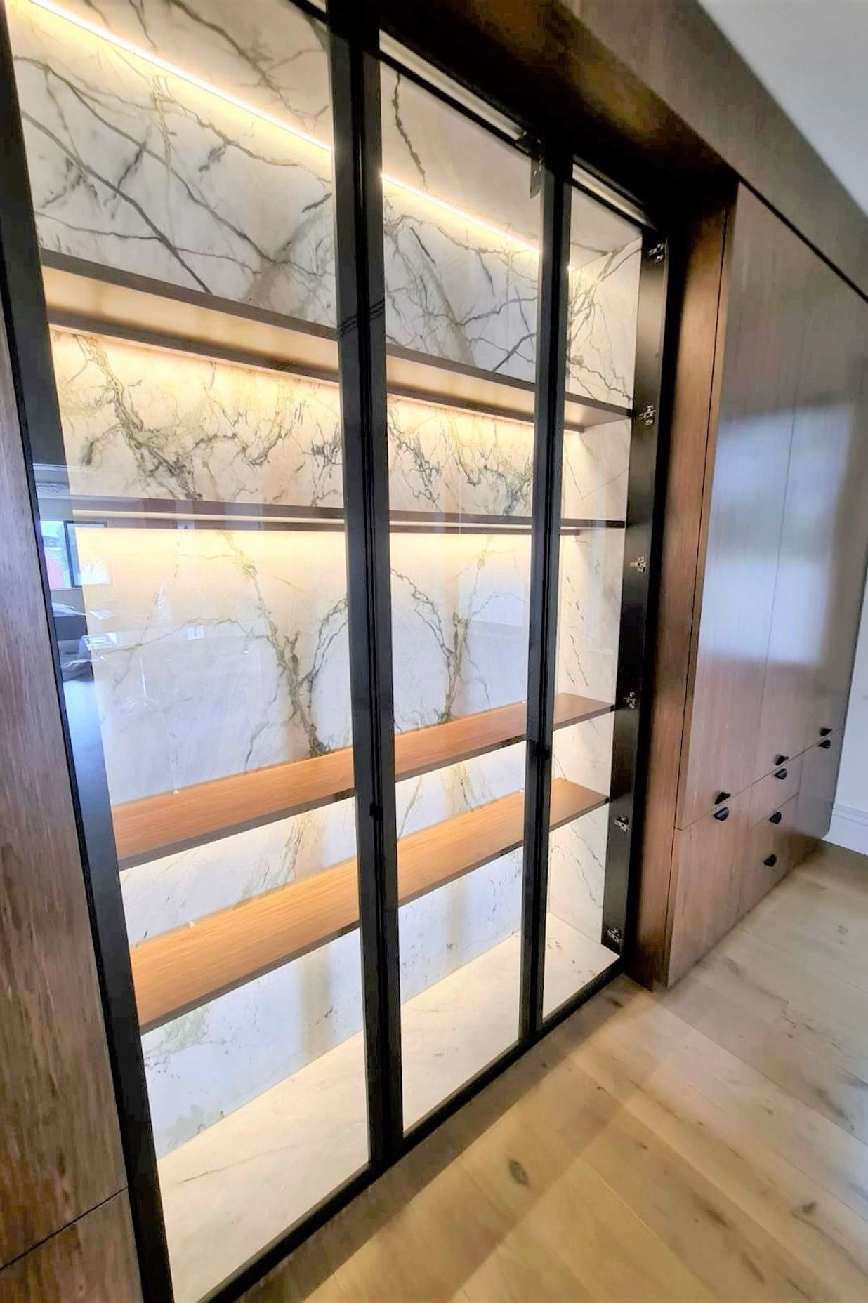 DISPLAY-CUPBOARD.jpg