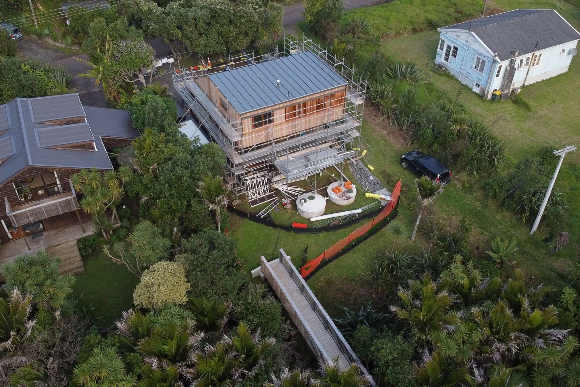 Garden Road, Piha