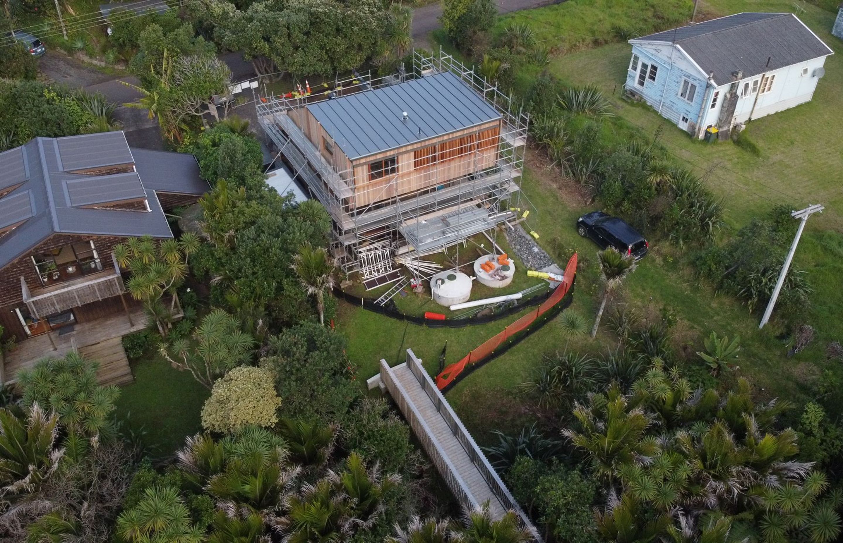 Garden Road, Piha