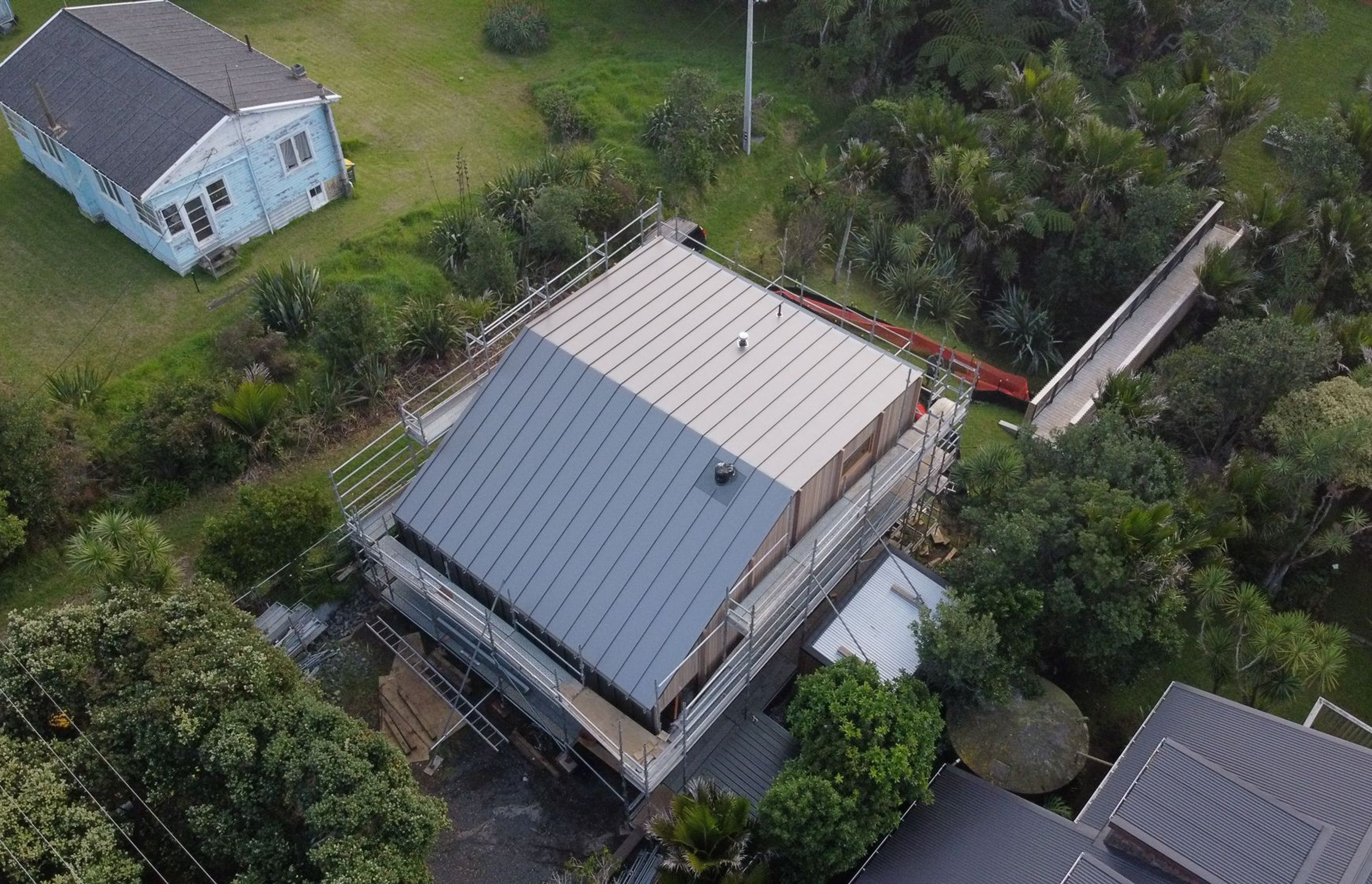 Garden Road, Piha