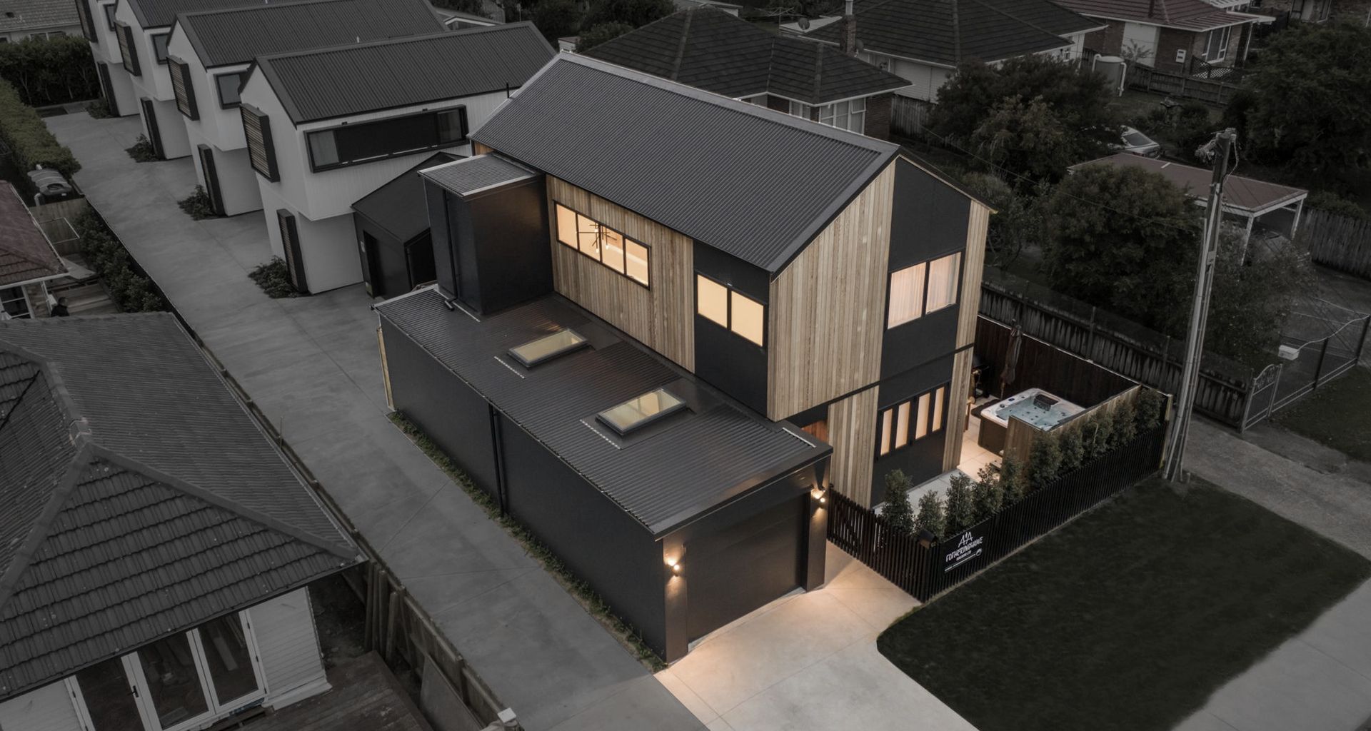 Peninsula Modern Luxe banner