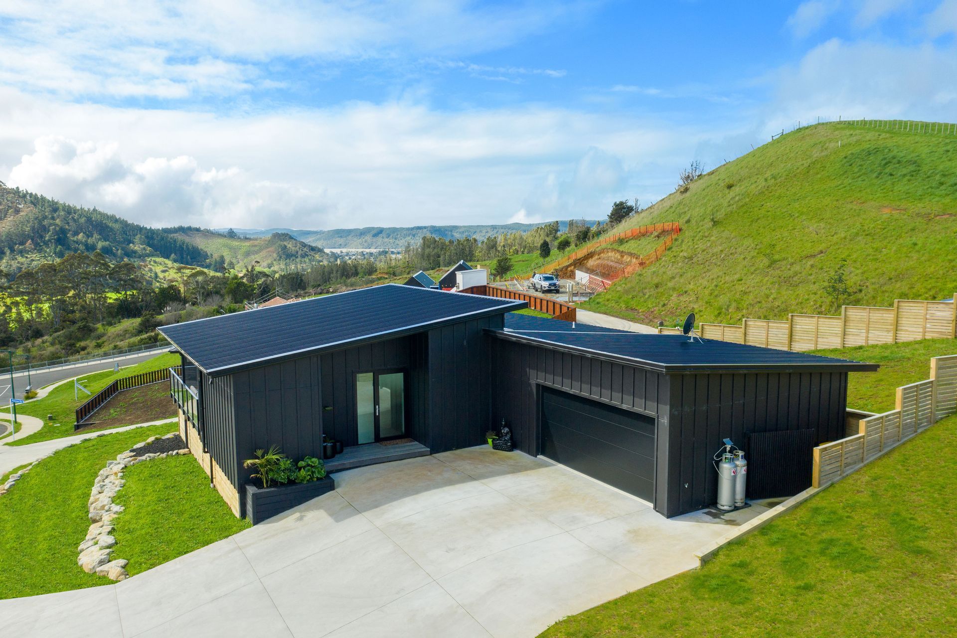 Coloursteel Ebony Roof