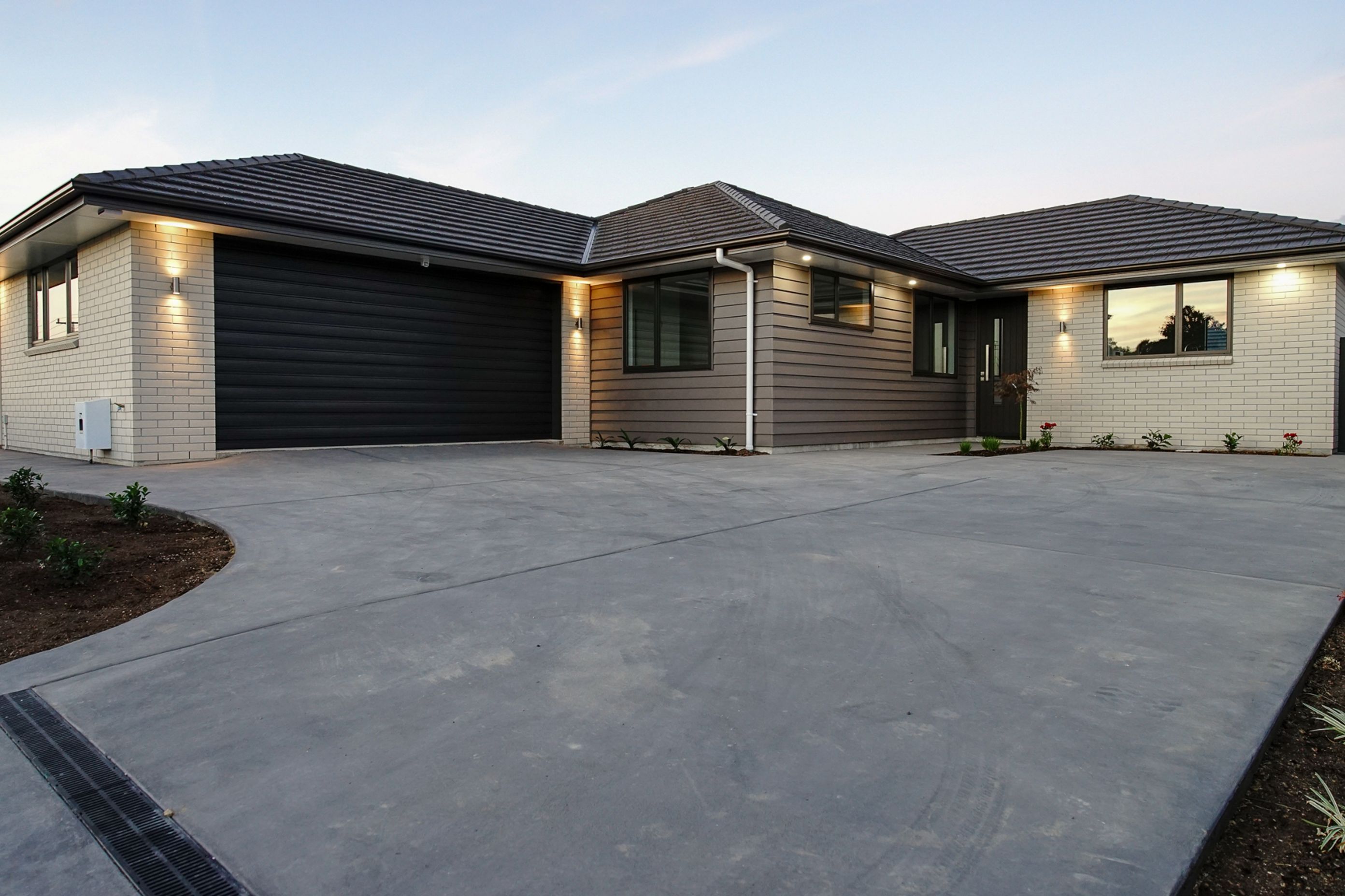 Lot 3