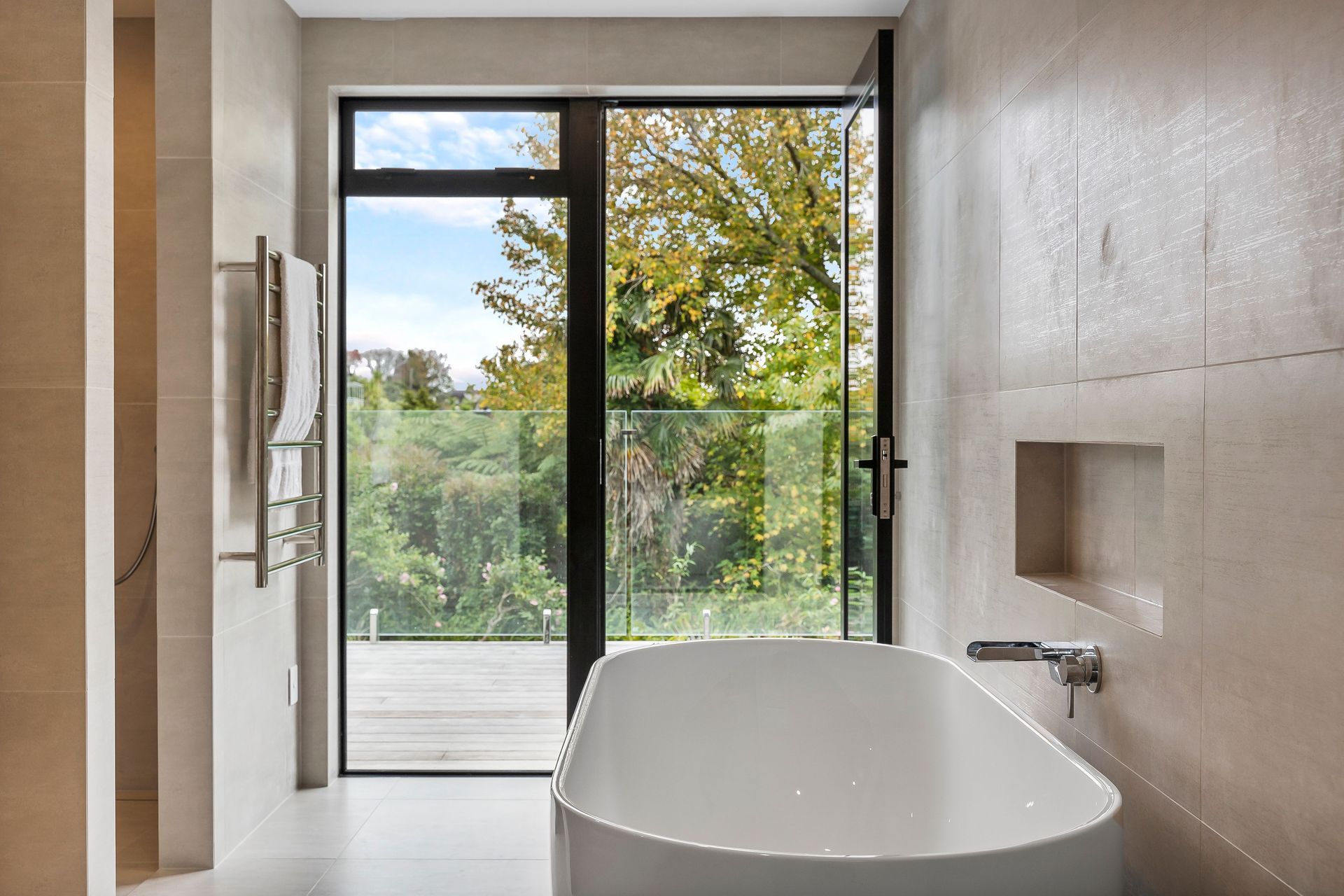 Castor Bay Residence