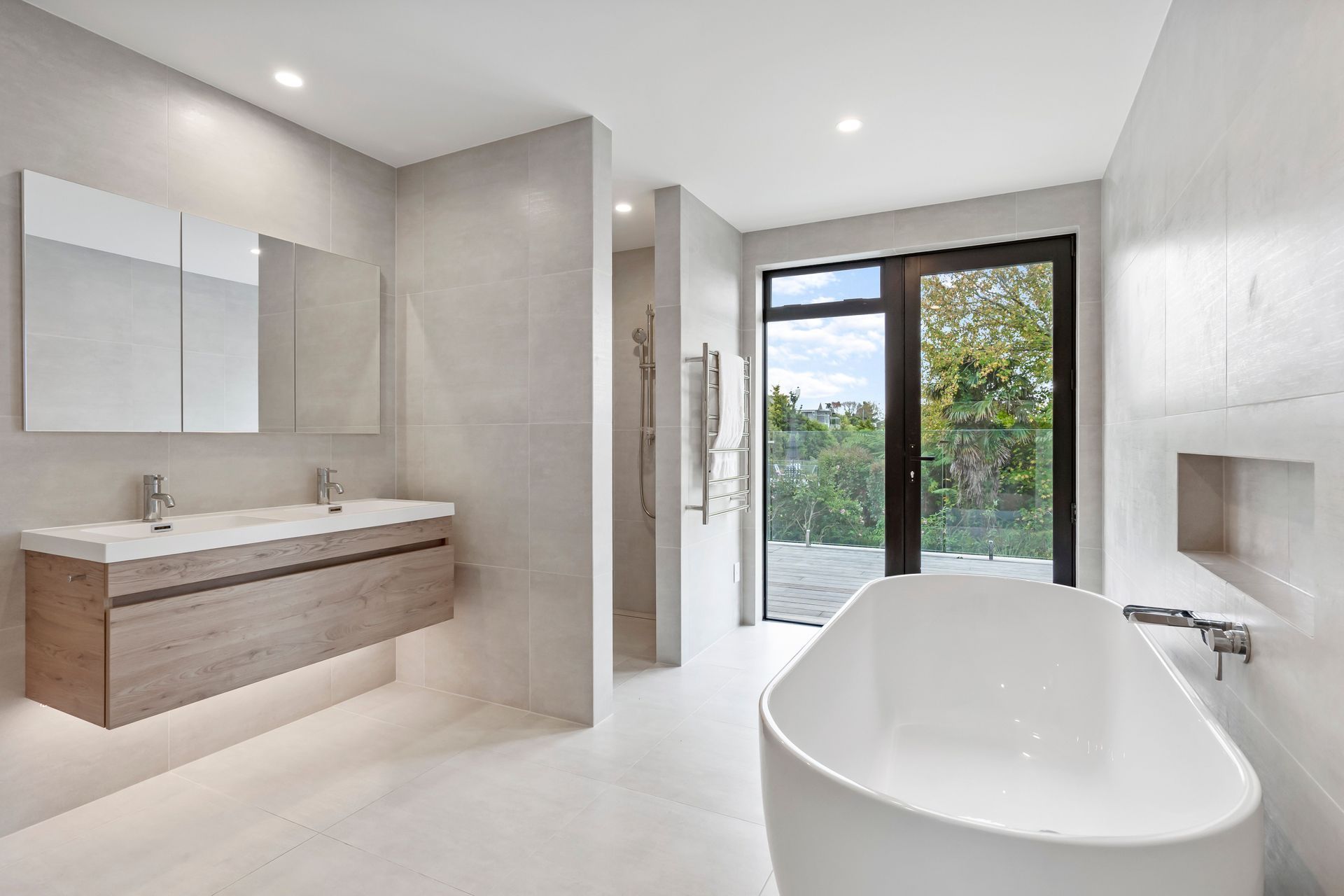 Castor Bay Residence